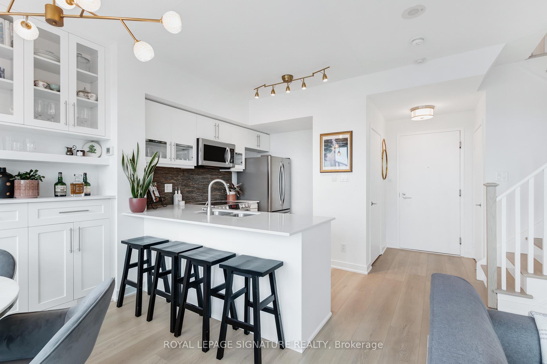 #716 - 1169 Queen St W, Toronto, ON M6J1J4 | 2 Bedroom 2 Bathroom Condo Apt | Image 8