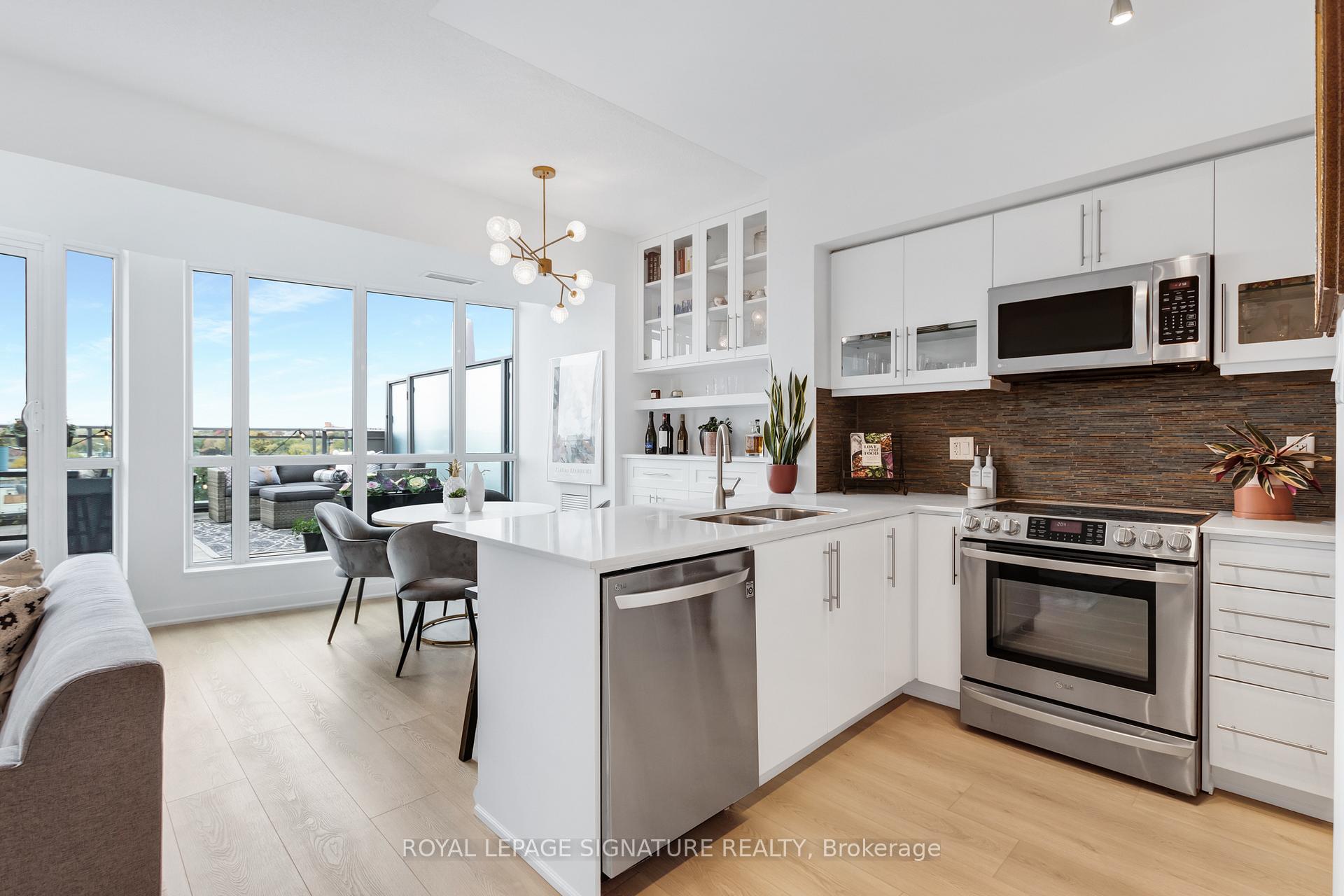 #716 - 1169 Queen St W, Toronto, ON M6J1J4 | 2 Bedroom 2 Bathroom Condo Apt | Image 9
