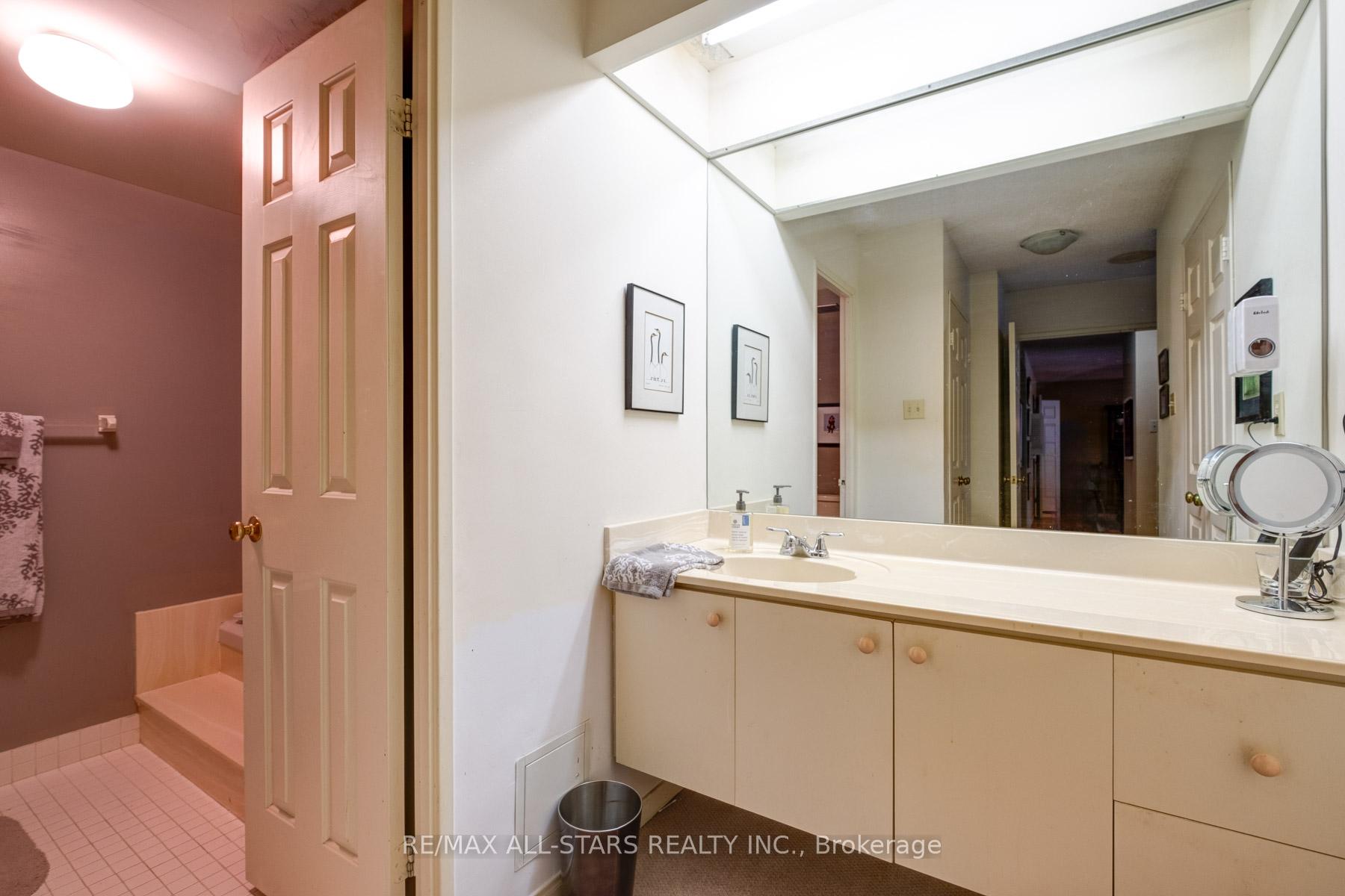 #804 - 131 Beecroft Rd, Toronto, ON M2N6G9 | 2 Bedroom 2 Bathroom Condo Apt | Image 25