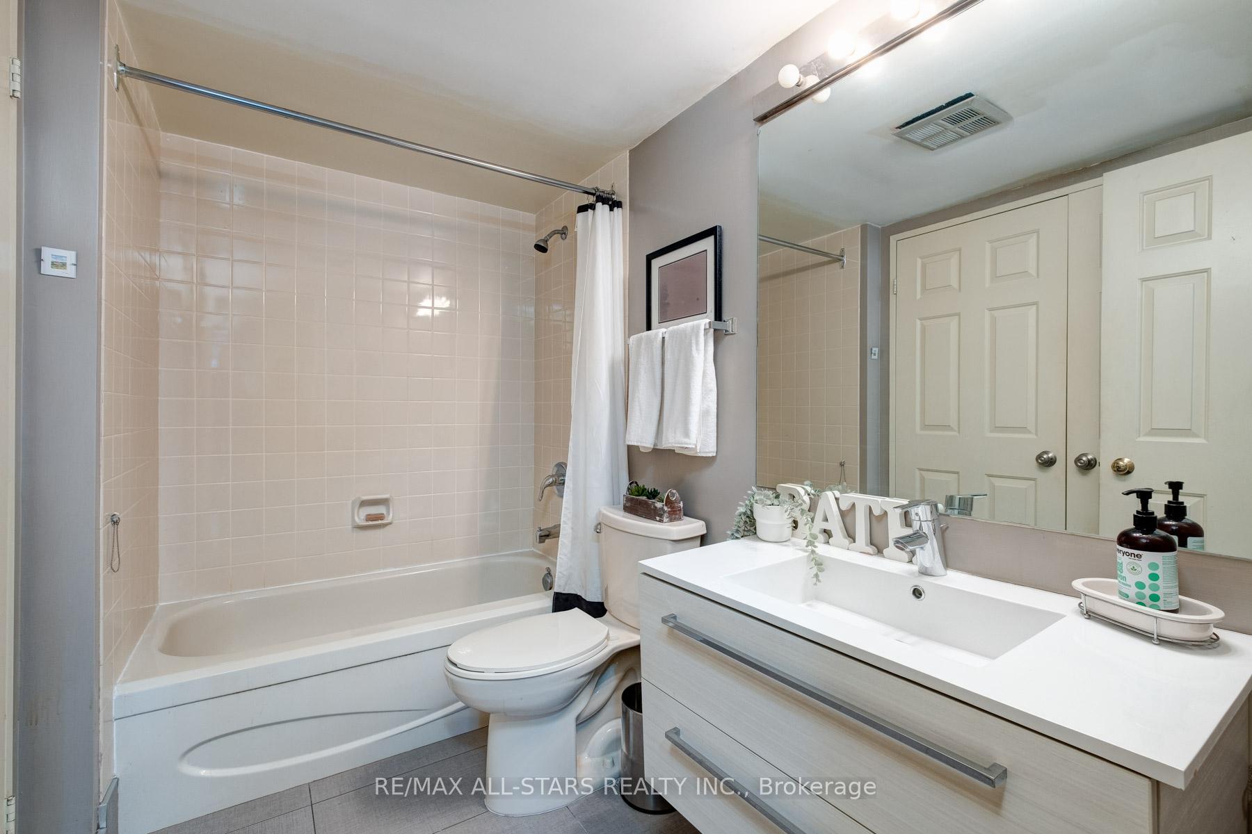 #804 - 131 Beecroft Rd, Toronto, ON M2N6G9 | 2 Bedroom 2 Bathroom Condo Apt | Image 27