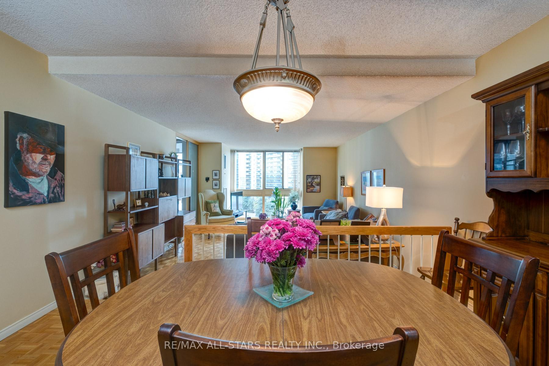 #804 - 131 Beecroft Rd, Toronto, ON M2N6G9 | 2 Bedroom 2 Bathroom Condo Apt | Image 9