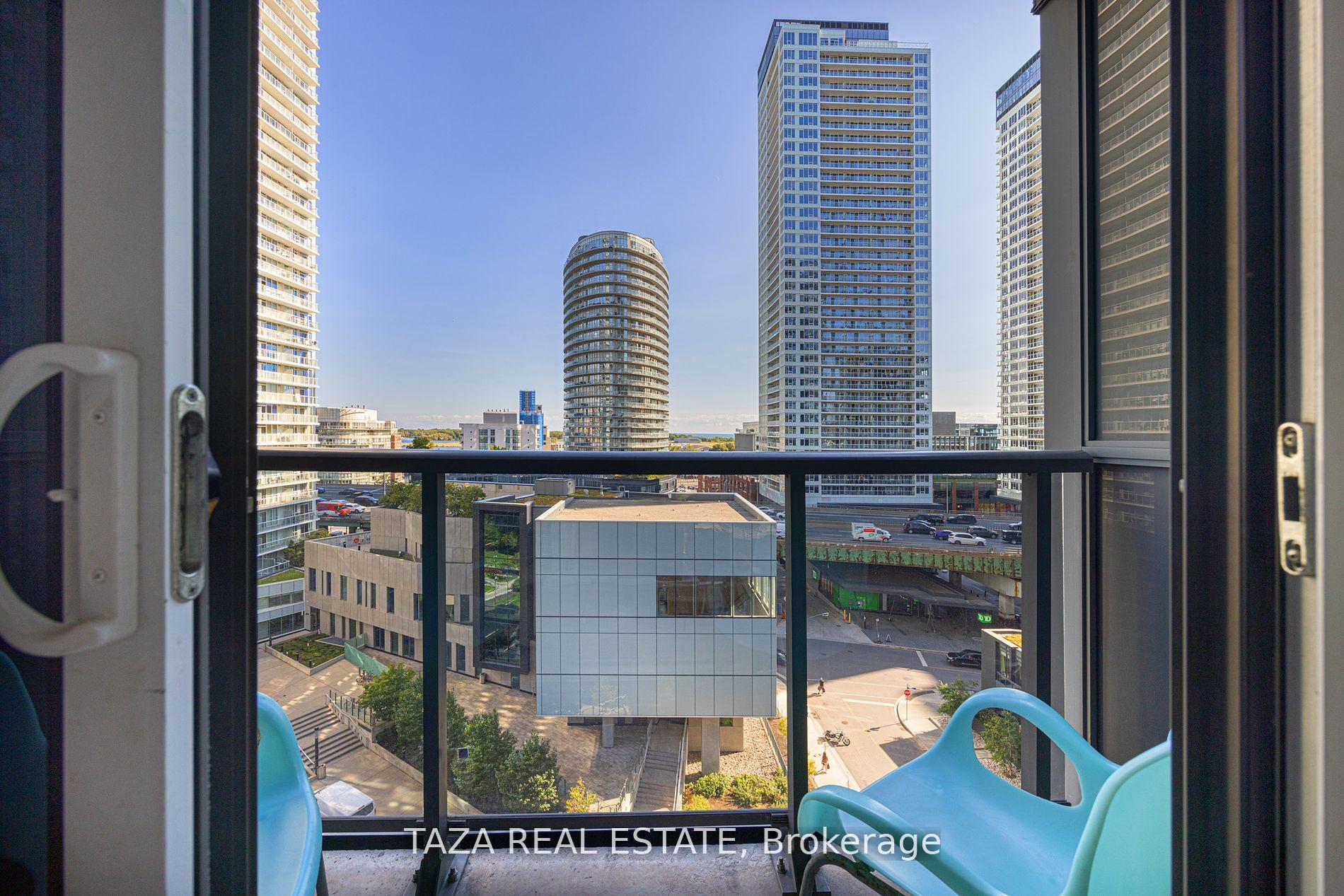 #1006 - 85 Queens Wharf Rd, Toronto, ON M5V0J9 | 3 Bedroom 2 Bathroom Condo Apt | Image 21