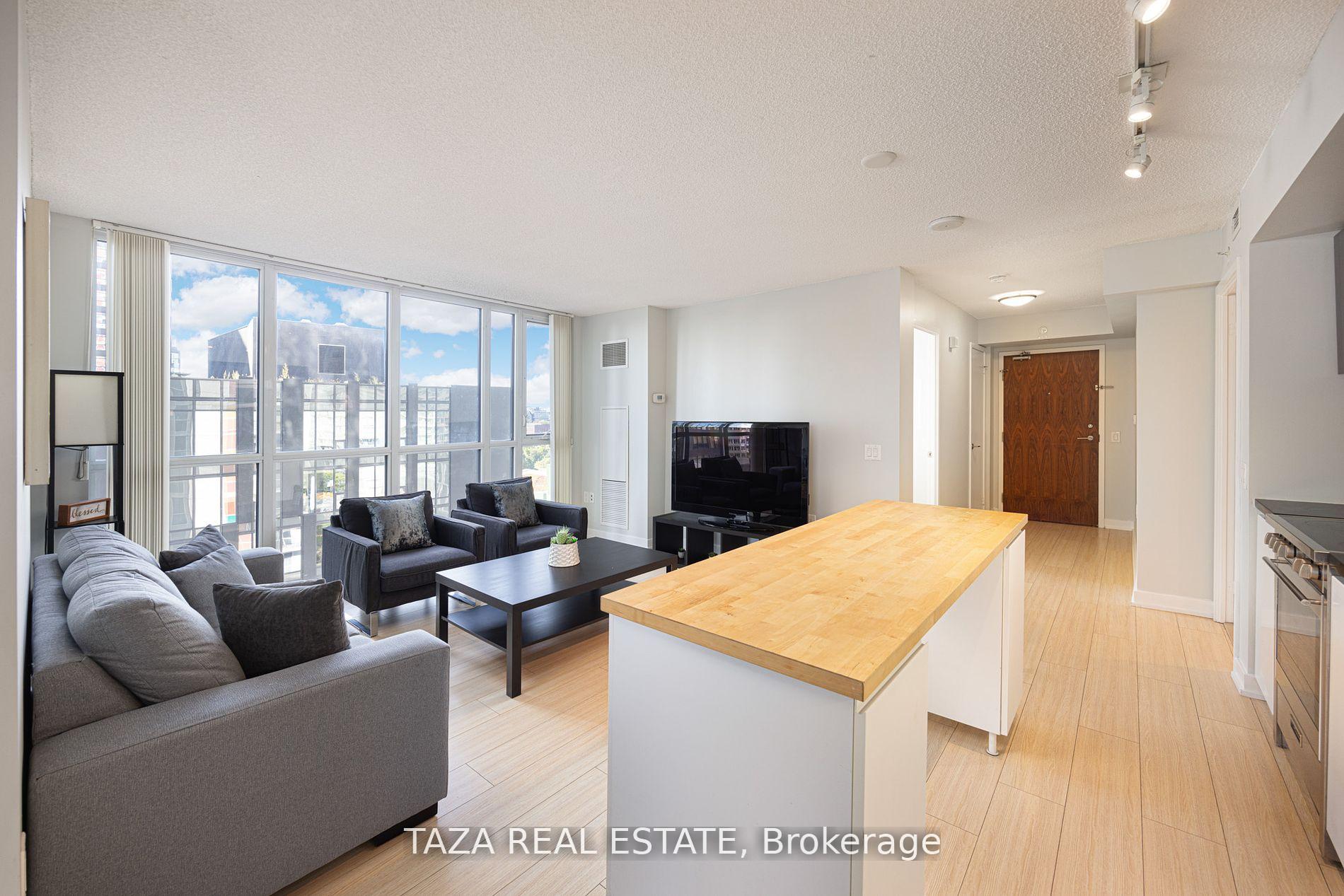 #1006 - 85 Queens Wharf Rd, Toronto, ON M5V0J9 | 3 Bedroom 2 Bathroom Condo Apt | Image 3