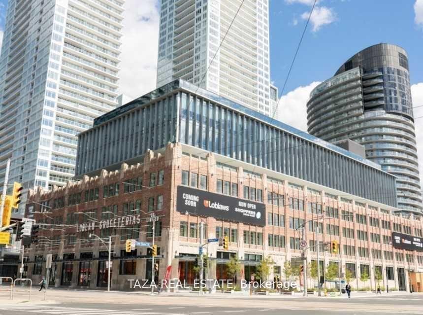 #1006 - 85 Queens Wharf Rd, Toronto, ON M5V0J9 | 3 Bedroom 2 Bathroom Condo Apt | Image 33