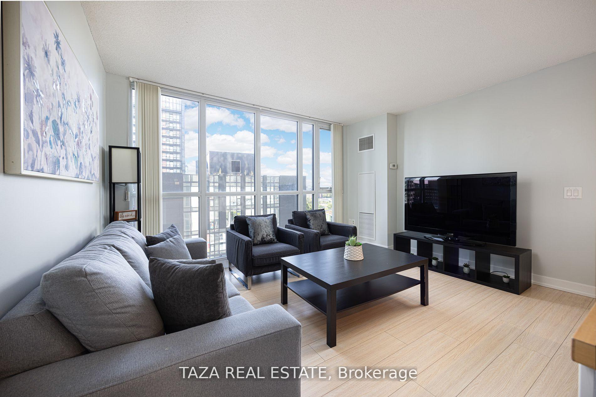 #1006 - 85 Queens Wharf Rd, Toronto, ON M5V0J9 | 3 Bedroom 2 Bathroom Condo Apt | Image 6