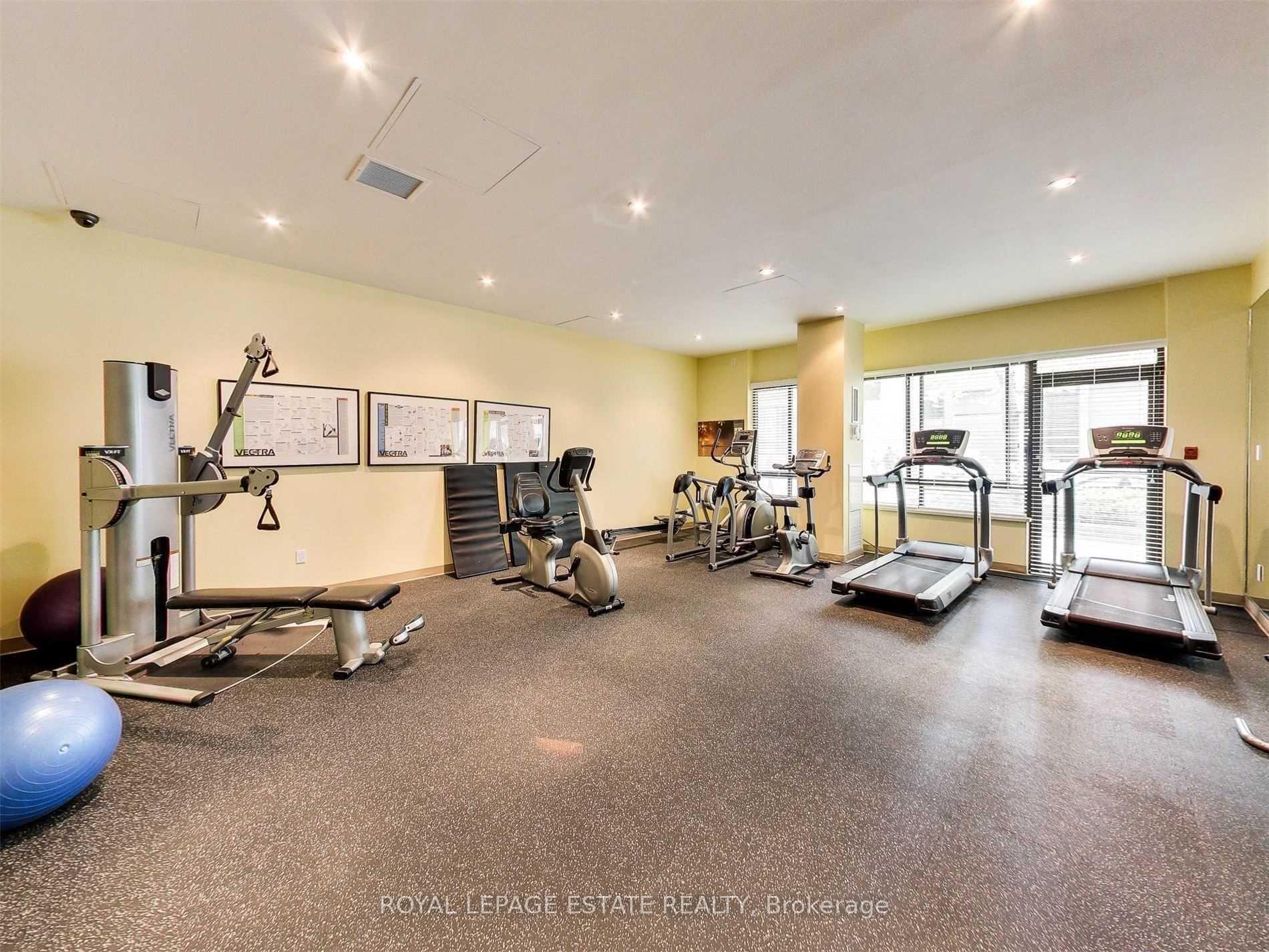 #Ph3 - 280 Simcoe St, Toronto, ON M5T2Y5 | 2 Bedroom 2 Bathroom Condo Apt | Image 16