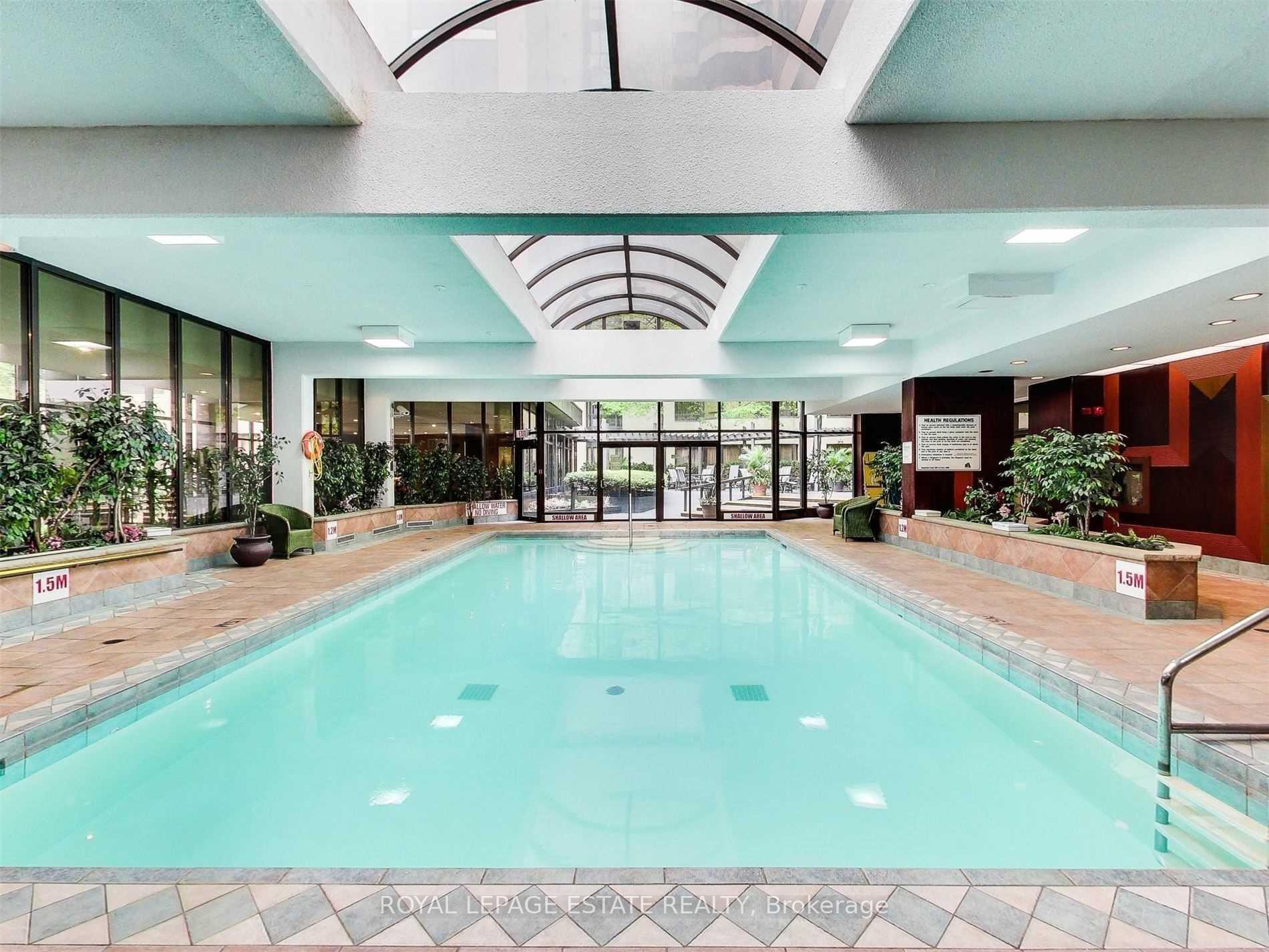 #Ph3 - 280 Simcoe St, Toronto, ON M5T2Y5 | 2 Bedroom 2 Bathroom Condo Apt | Image 17