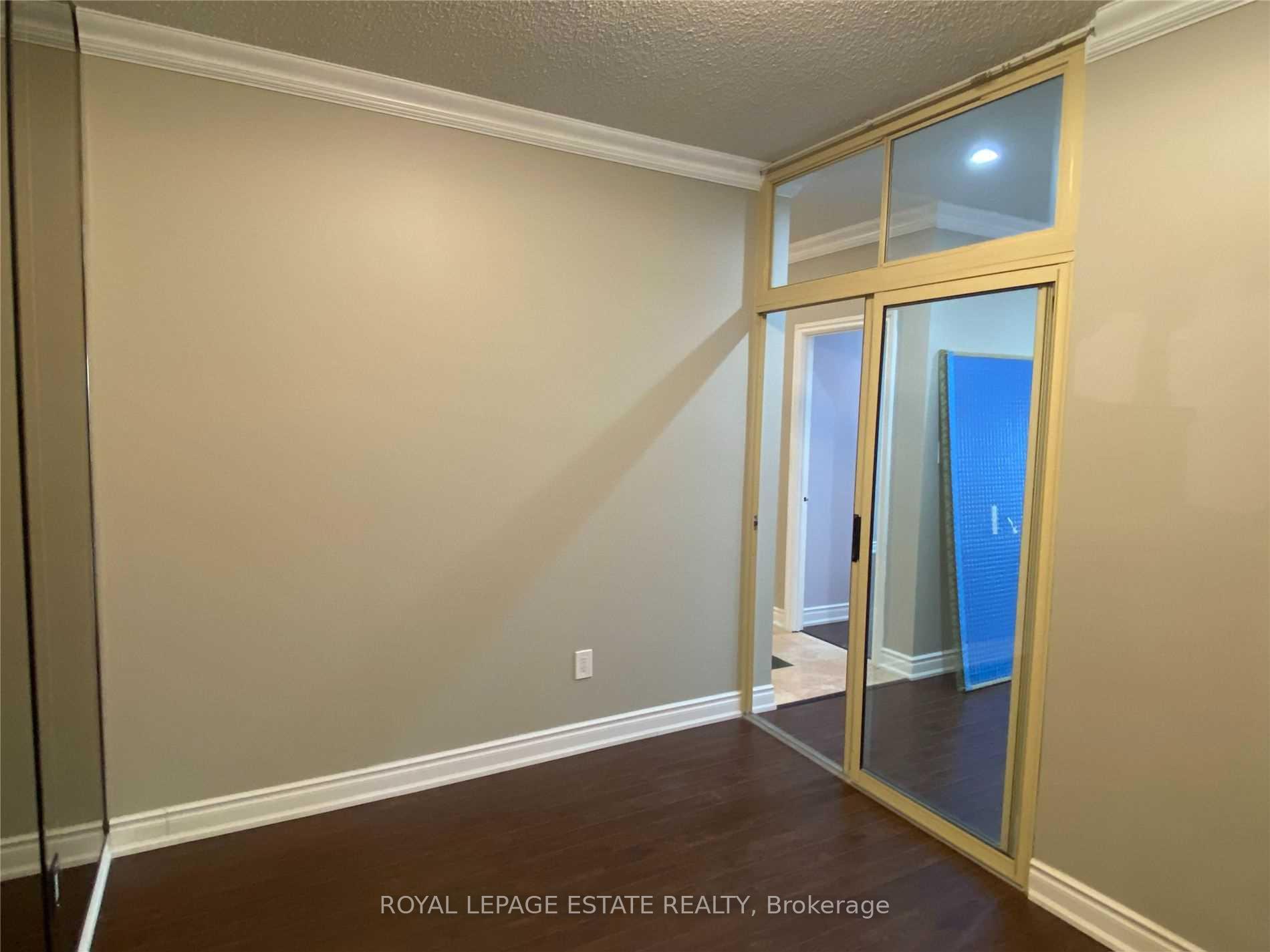 #Ph3 - 280 Simcoe St, Toronto, ON M5T2Y5 | 2 Bedroom 2 Bathroom Condo Apt | Image 9