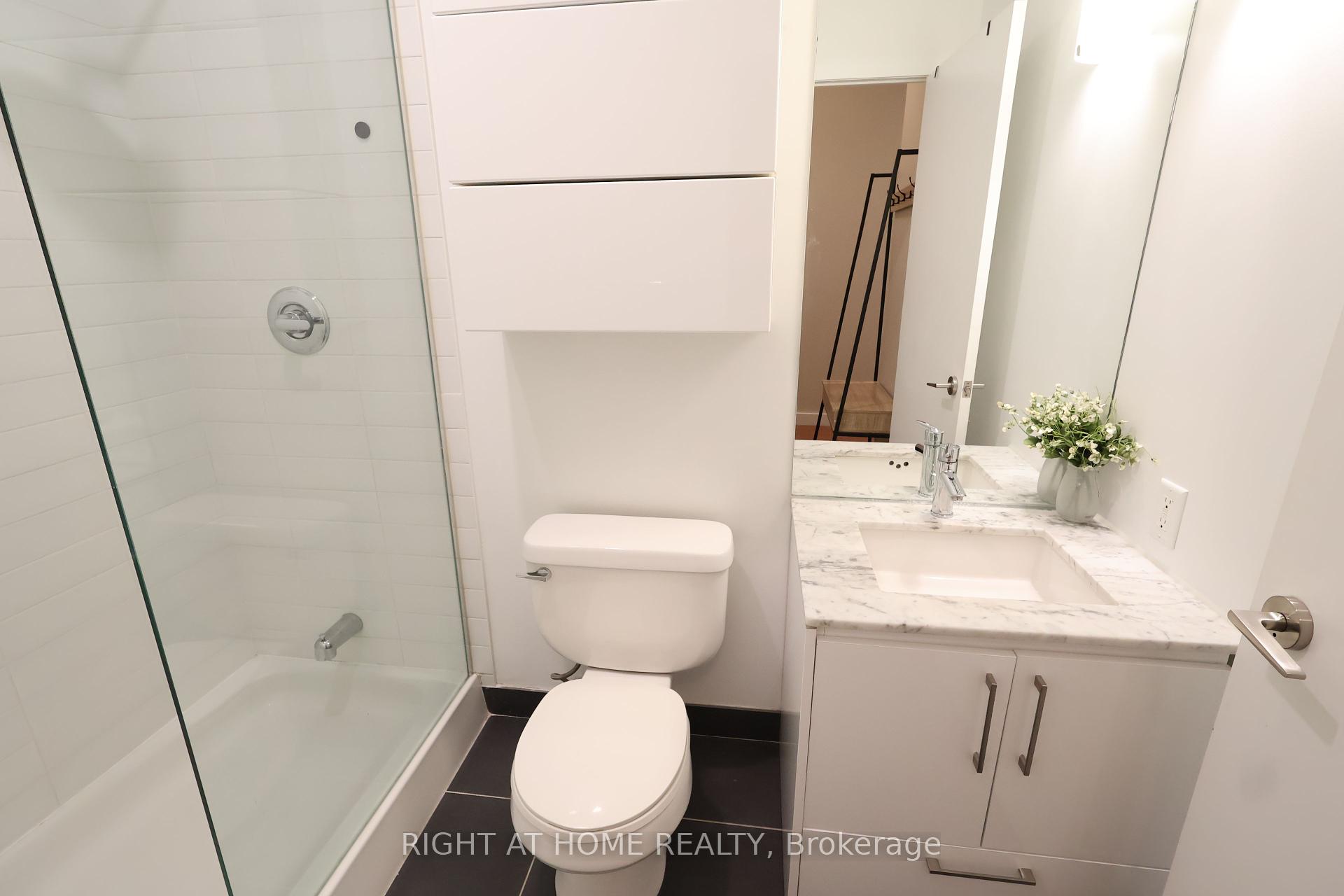 #208 - 33 Mill St, Toronto, ON M5A3R3 | 1 Bedroom 1 Bathroom Condo Apt | Image 9