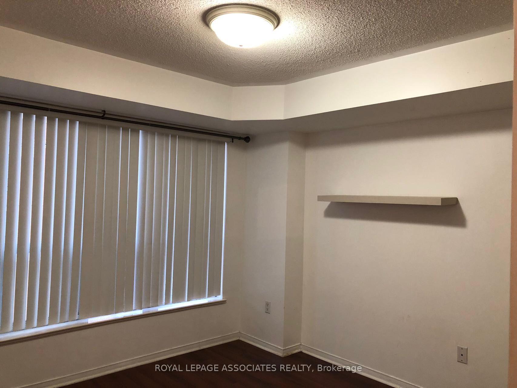 #805 - 909 Bay St, Toronto, ON M5S3G2 | 1 Bedroom 1 Bathroom Condo Apt | Image 7