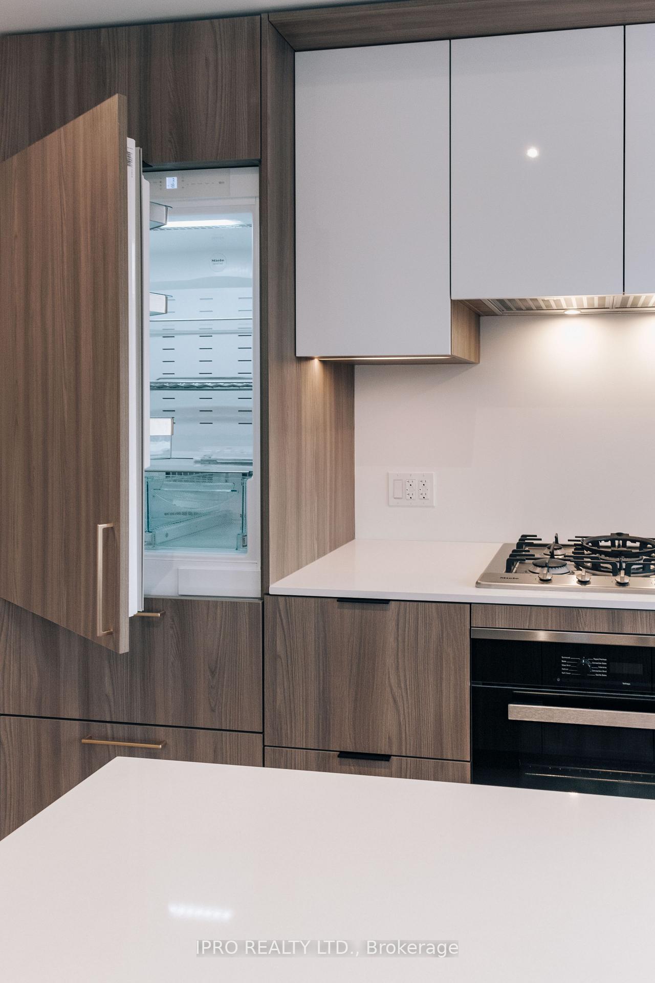 #903 - 123 Portland St, Toronto, ON M5V2N4 | 3 Bedroom 4 Bathroom Condo Apt | Image 14