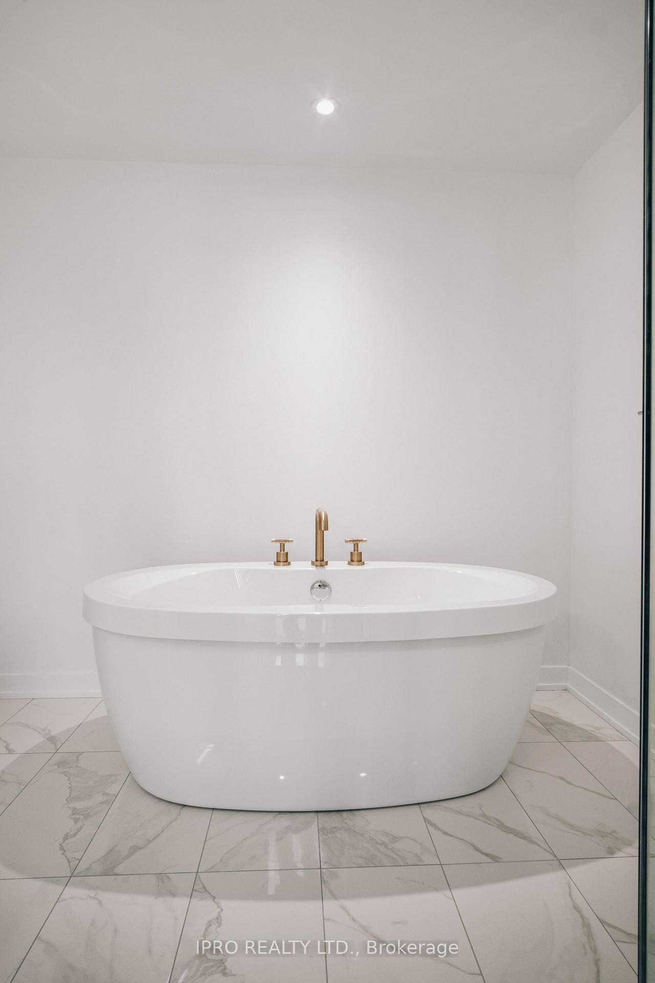 #903 - 123 Portland St, Toronto, ON M5V2N4 | 3 Bedroom 4 Bathroom Condo Apt | Image 16