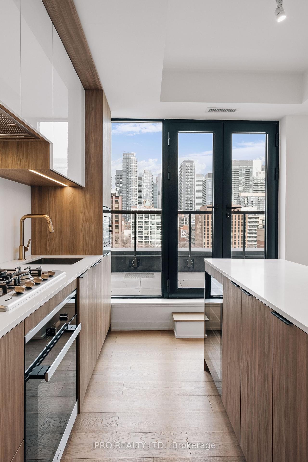 #903 - 123 Portland St, Toronto, ON M5V2N4 | 3 Bedroom 4 Bathroom Condo Apt | Image 9