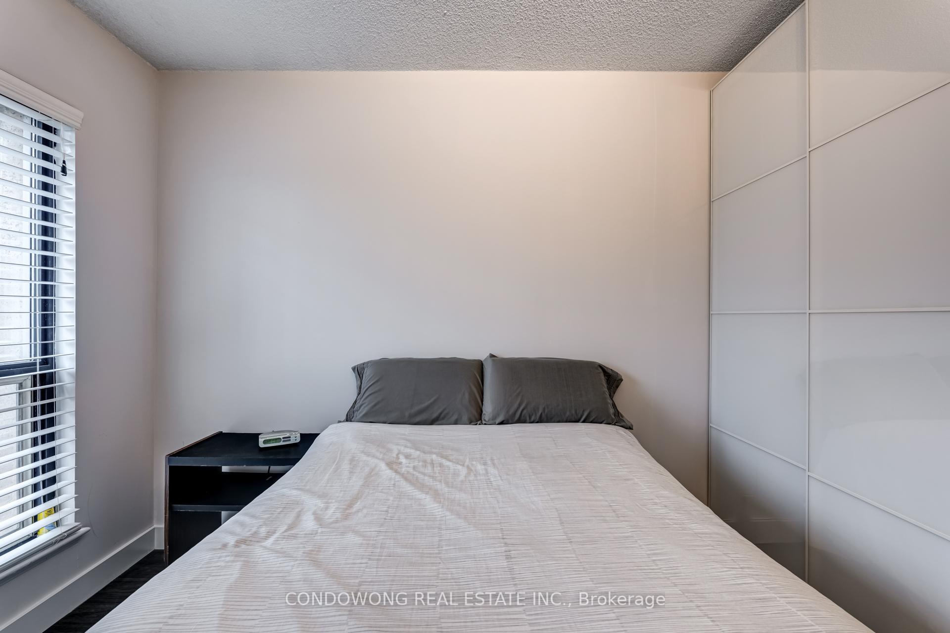 #501 - 25 The Esplanade, Toronto, ON M5E1W5 | 2 Bedroom 1 Bathroom Condo Apt | Image 10