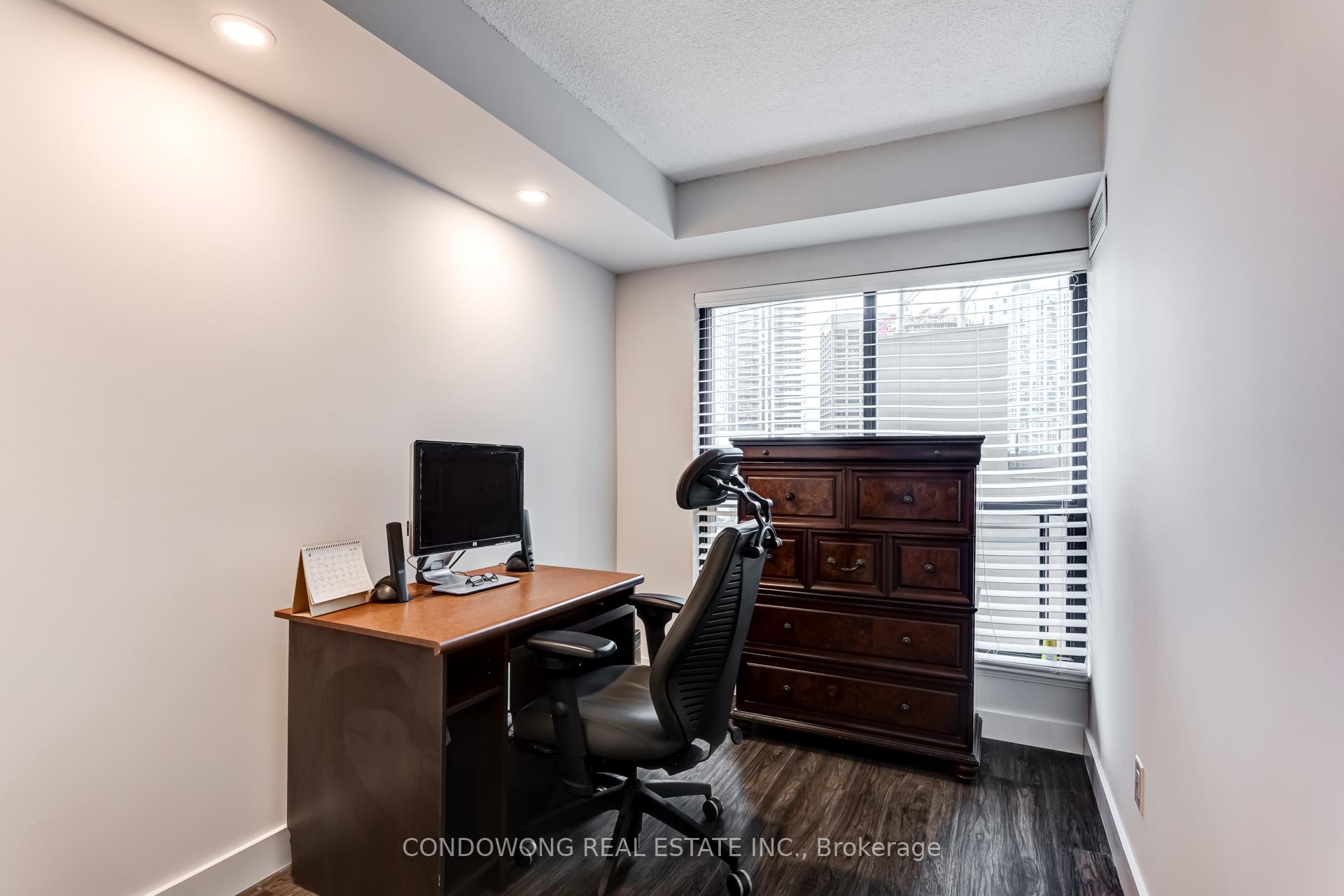 #501 - 25 The Esplanade, Toronto, ON M5E1W5 | 2 Bedroom 1 Bathroom Condo Apt | Image 11