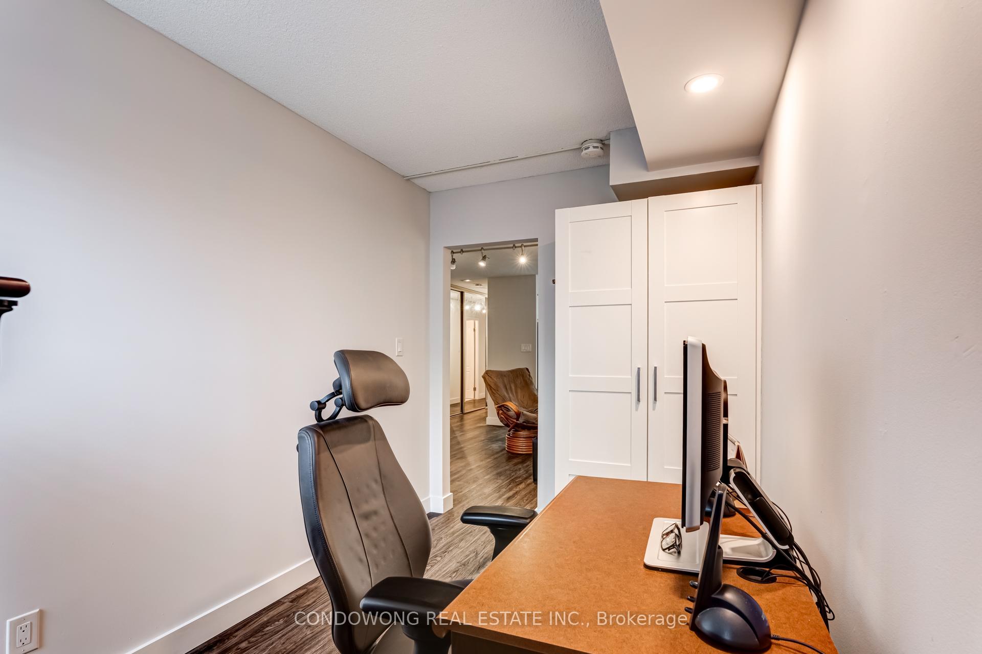 #501 - 25 The Esplanade, Toronto, ON M5E1W5 | 2 Bedroom 1 Bathroom Condo Apt | Image 12