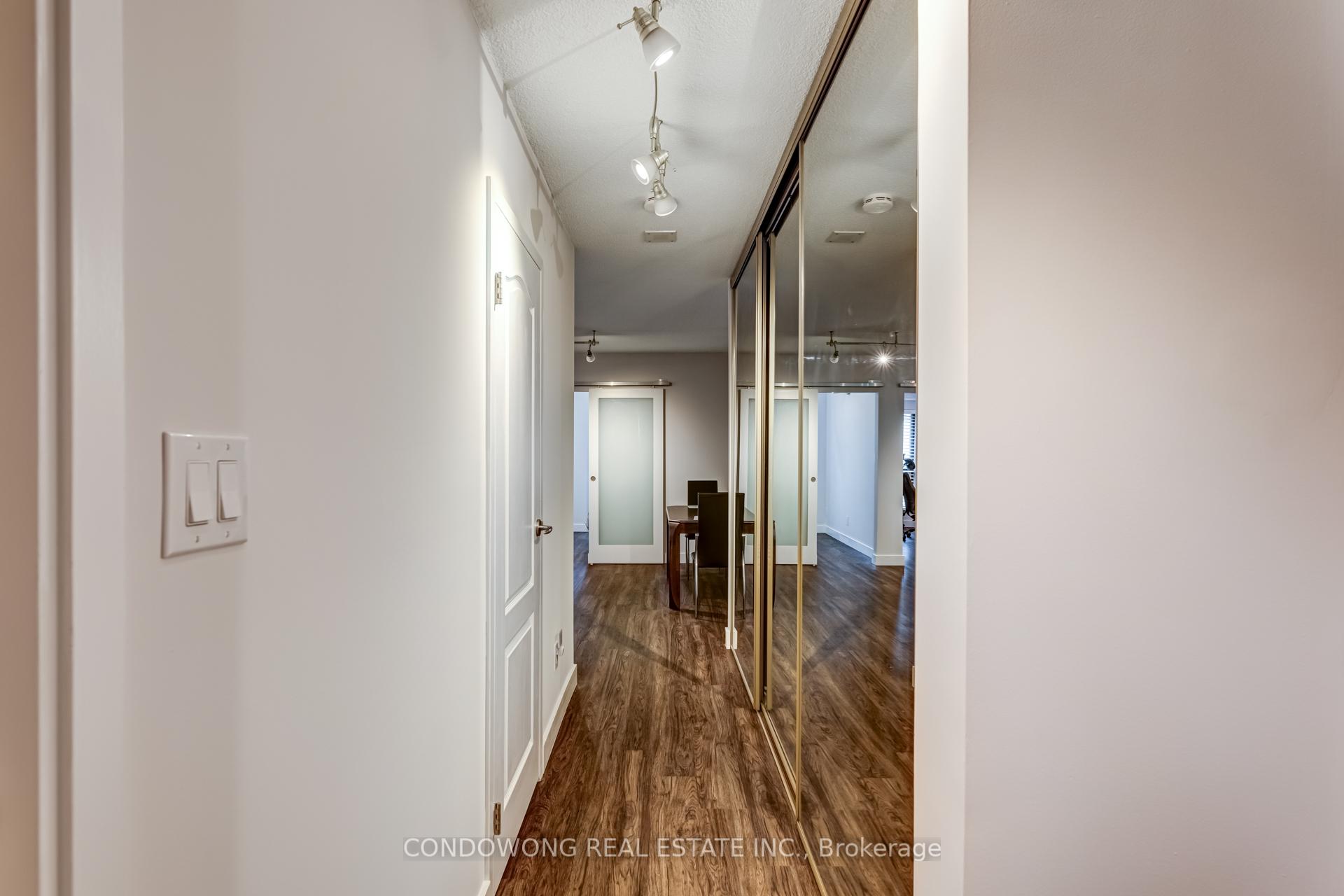 #501 - 25 The Esplanade, Toronto, ON M5E1W5 | 2 Bedroom 1 Bathroom Condo Apt | Image 16