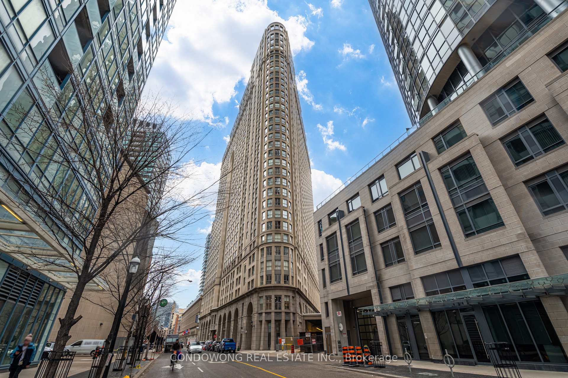 #501 - 25 The Esplanade, Toronto, ON M5E1W5 | 2 Bedroom 1 Bathroom Condo Apt | Image 18