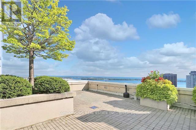 #501 - 25 The Esplanade, Toronto, ON M5E1W5 | 2 Bedroom 1 Bathroom Condo Apt | Image 39