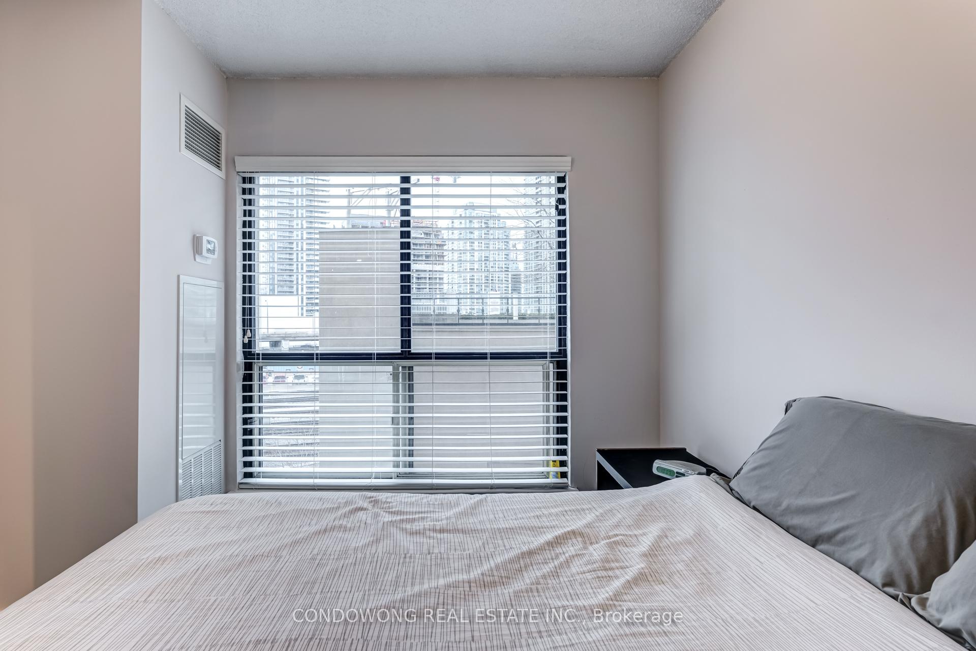 #501 - 25 The Esplanade, Toronto, ON M5E1W5 | 2 Bedroom 1 Bathroom Condo Apt | Image 9