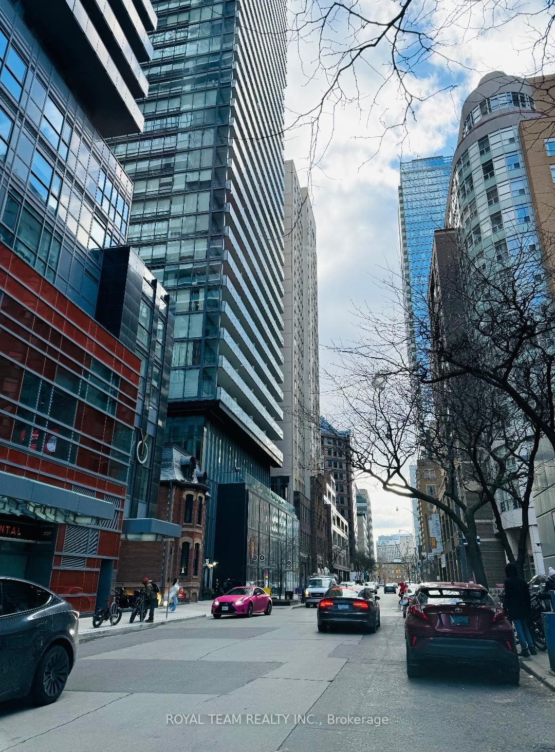 #1704 - 15 Grenville St, Toronto, ON M4Y0B9 | 0 Bedroom 1 Bathroom Condo Apt | Image 1