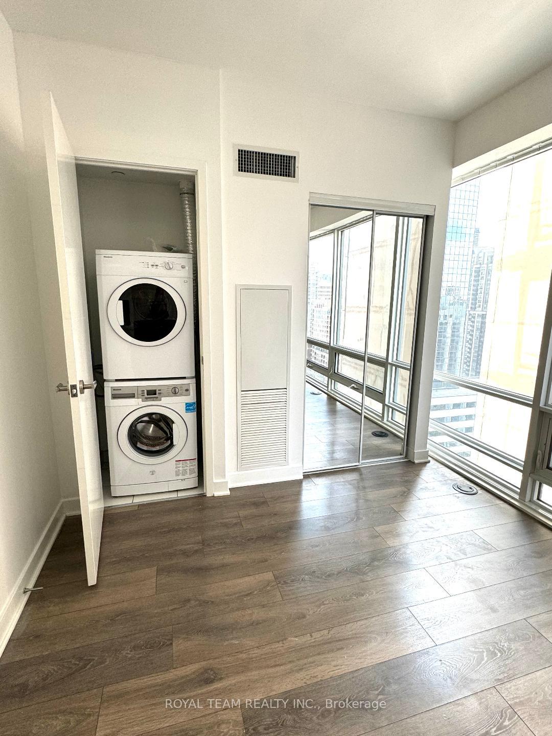 #1704 - 15 Grenville St, Toronto, ON M4Y0B9 | 0 Bedroom 1 Bathroom Condo Apt | Image 7