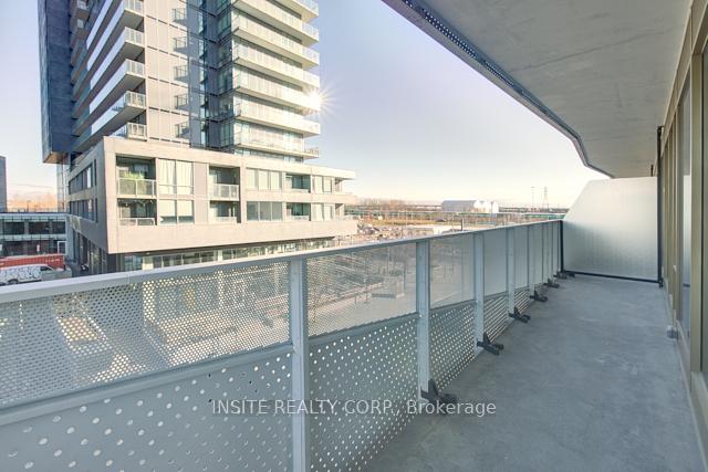 #401 - 60 Tannery Rd, Toronto, ON M5A0S8 | 2 Bedroom 2 Bathroom Condo Apt | Image 21
