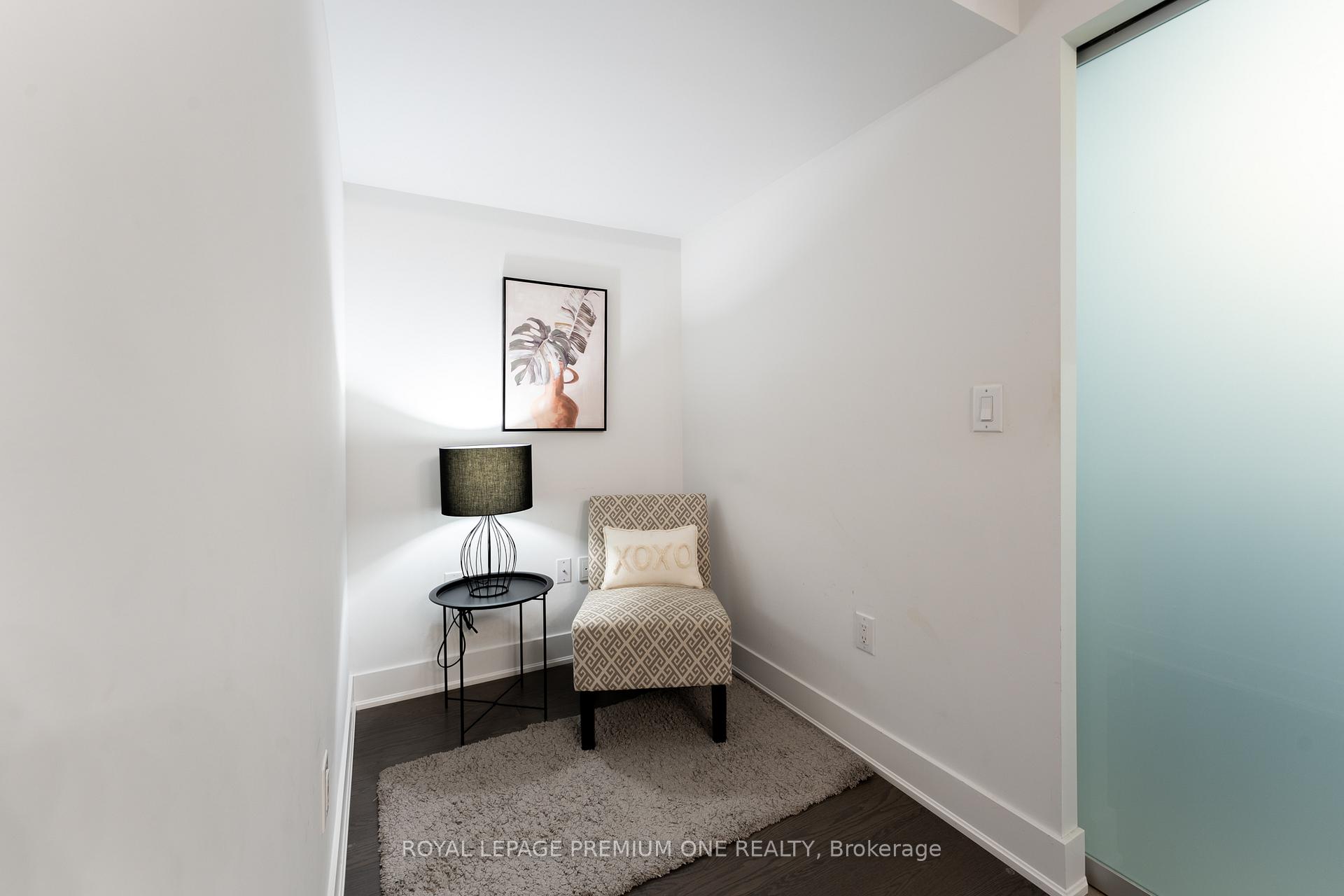 #2019 - 955 Bay St, Toronto, ON M5S0C6 | 1 Bedroom 1 Bathroom Condo Apt | Image 18
