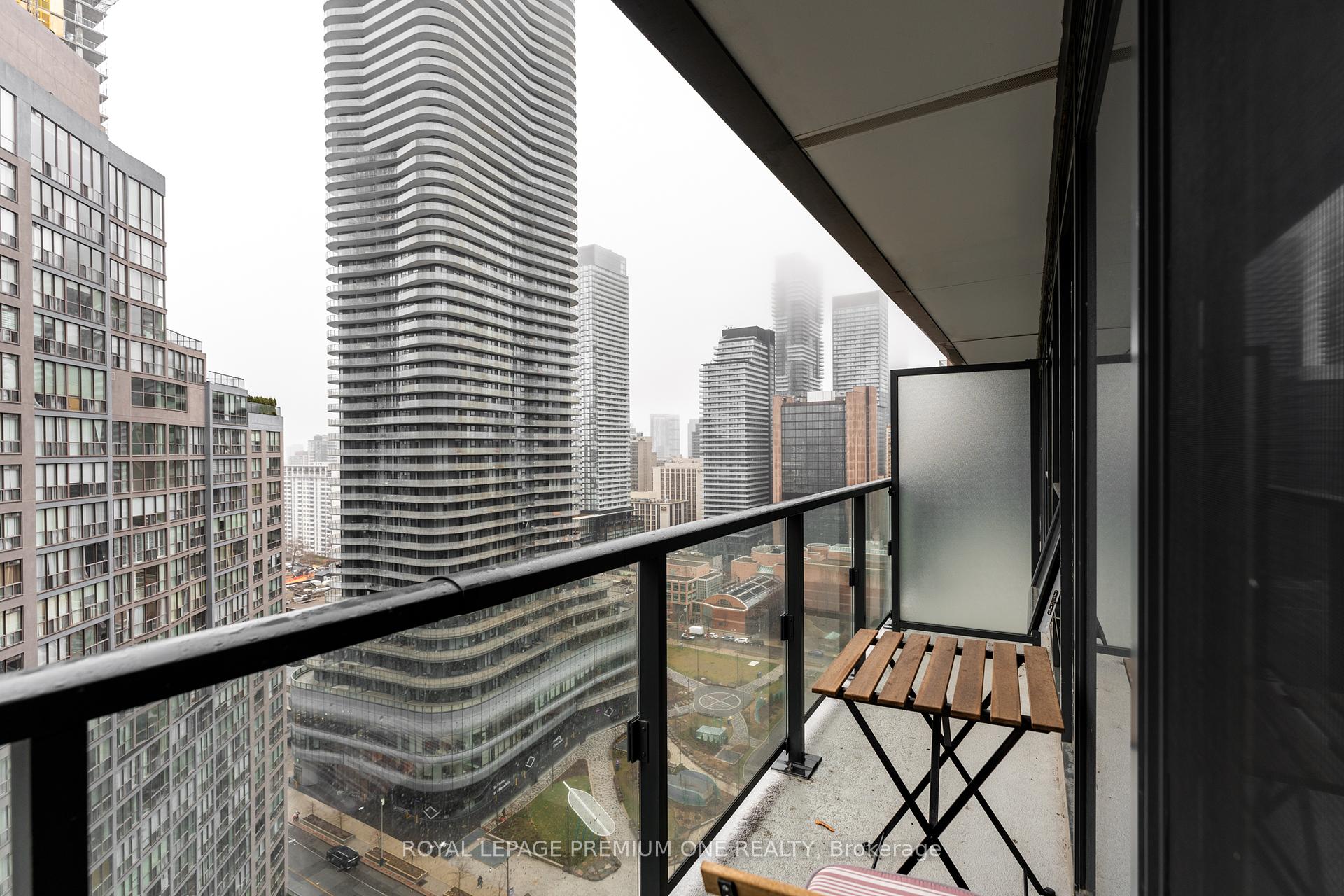 #2019 - 955 Bay St, Toronto, ON M5S0C6 | 1 Bedroom 1 Bathroom Condo Apt | Image 20