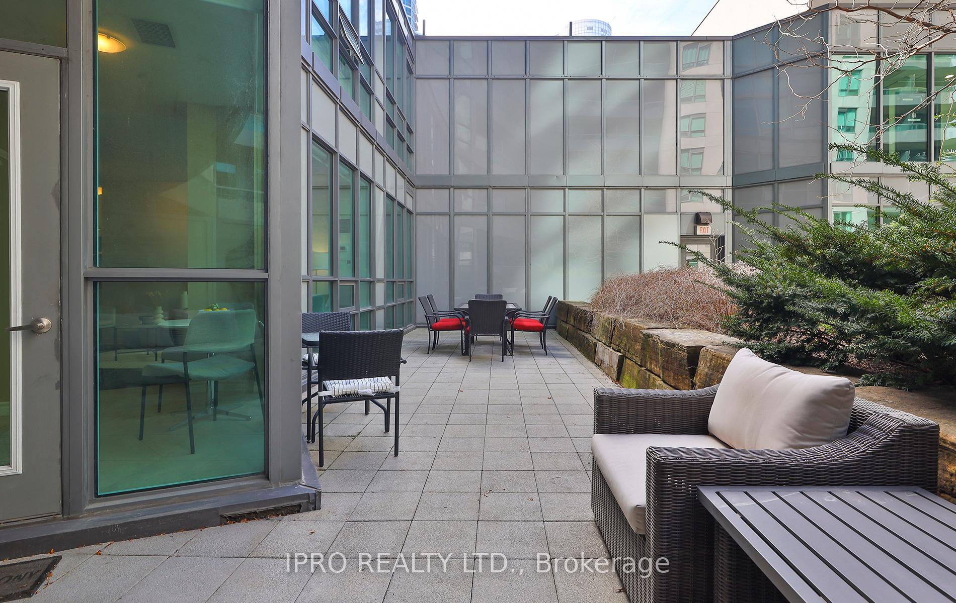#211 - 19 Grand Trunk Cres, Toronto, ON M5J3A3 | 2 Bedroom 2 Bathroom Condo Apt | Image 27