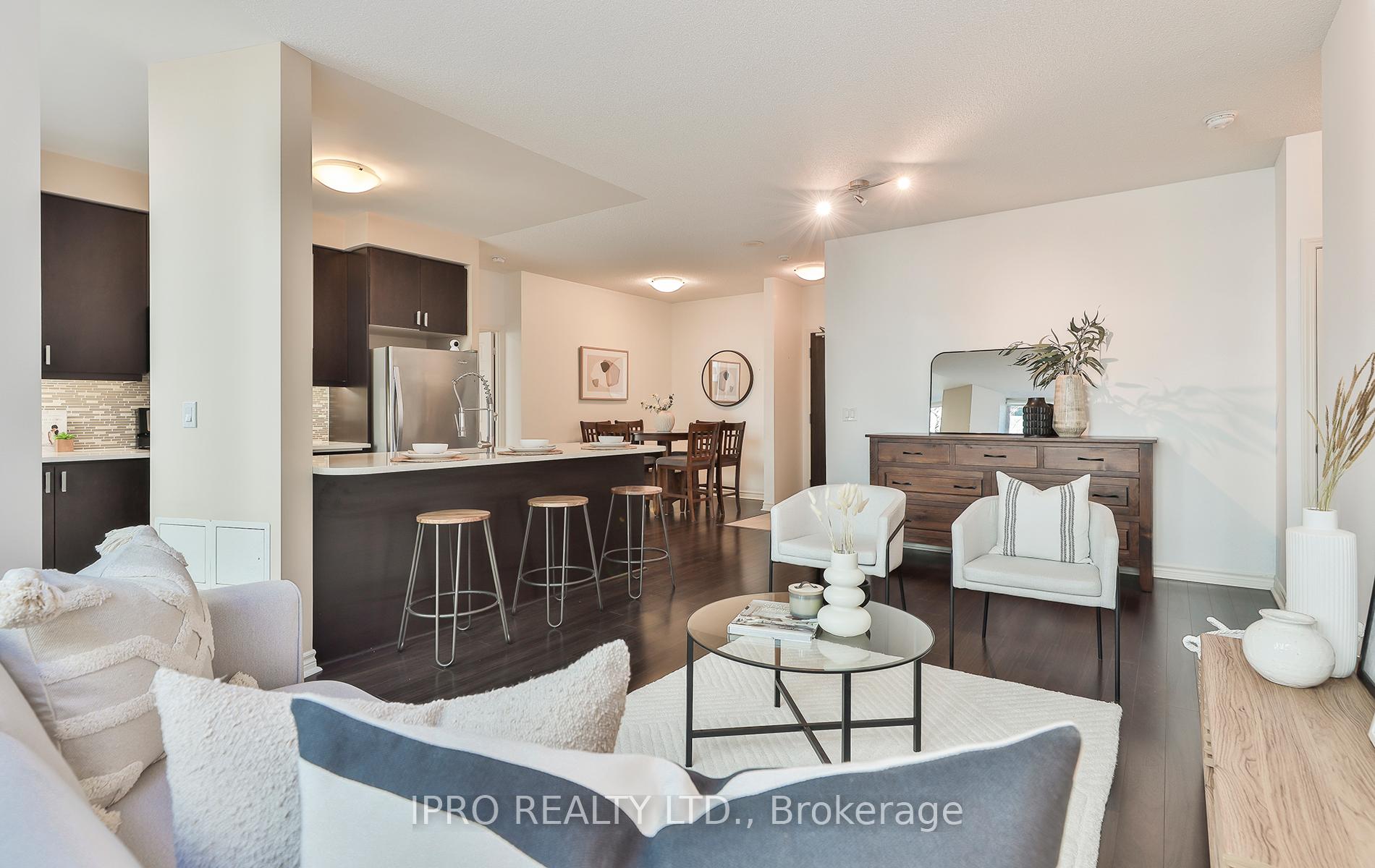 #211 - 19 Grand Trunk Cres, Toronto, ON M5J3A3 | 2 Bedroom 2 Bathroom Condo Apt | Image 4