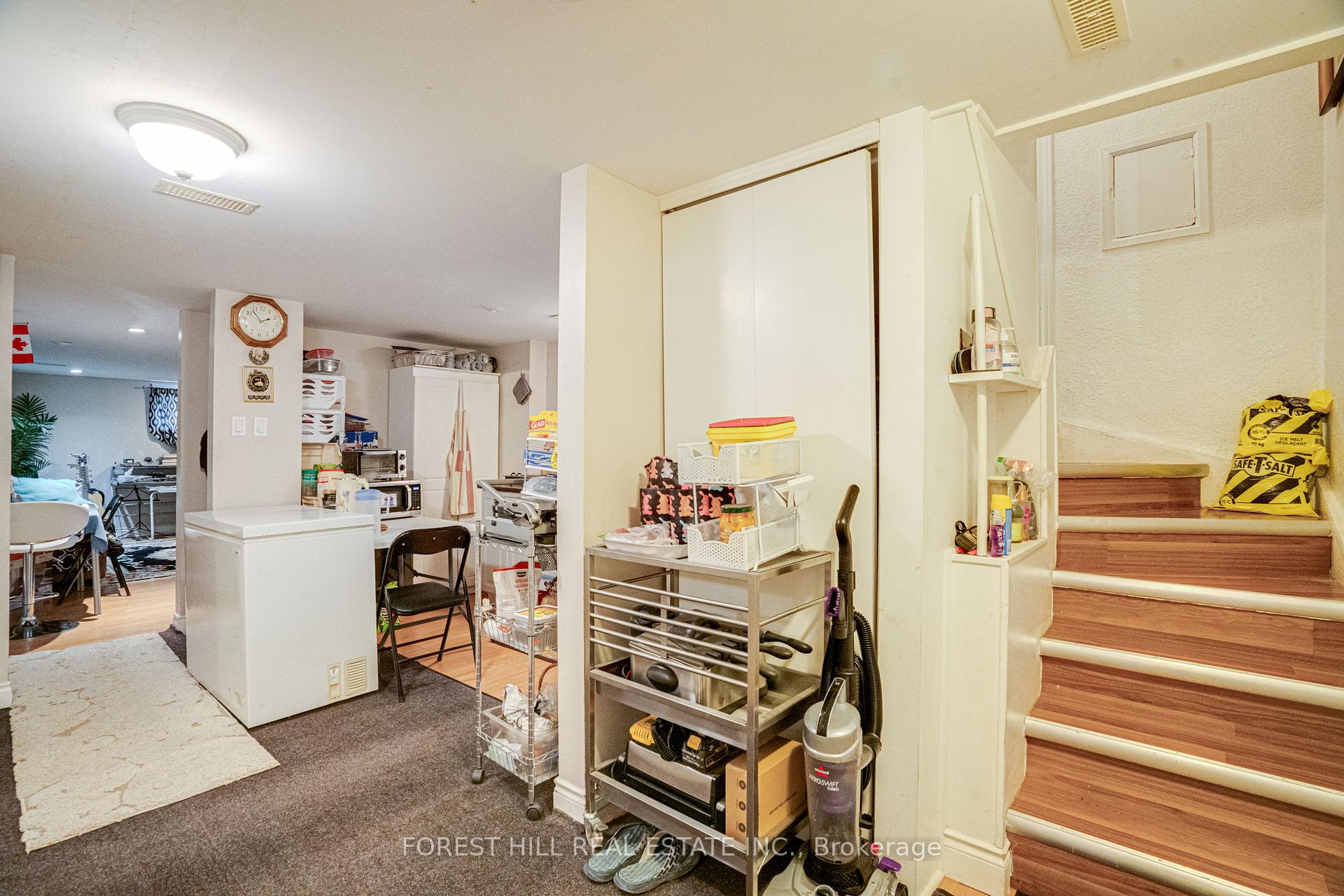 19 MCALLISTER Rd, Toronto, ON M3H2N1 | 3 Bedroom 2 Bathroom Detached House | Image 12