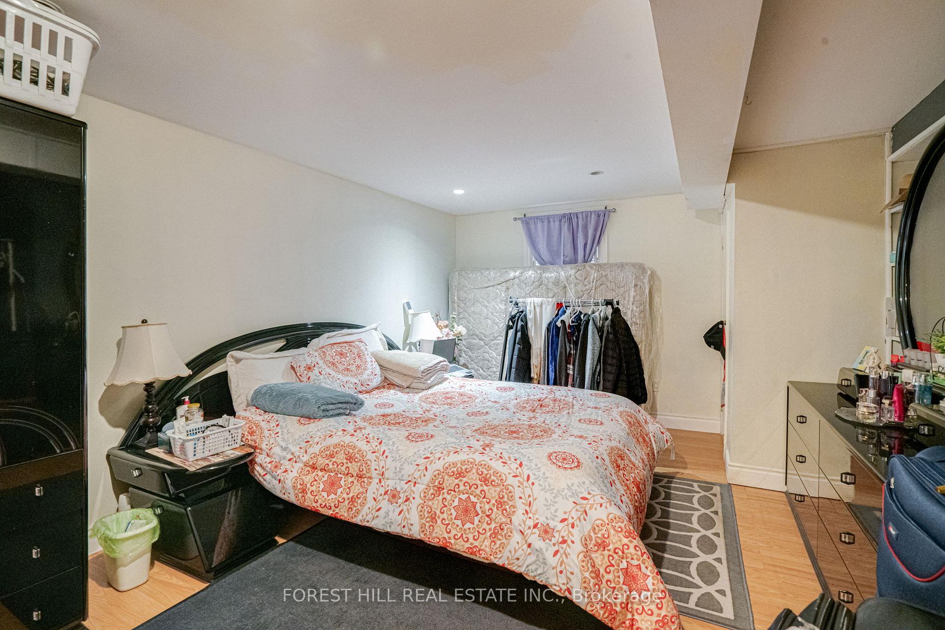 19 MCALLISTER Rd, Toronto, ON M3H2N1 | 3 Bedroom 2 Bathroom Detached House | Image 17