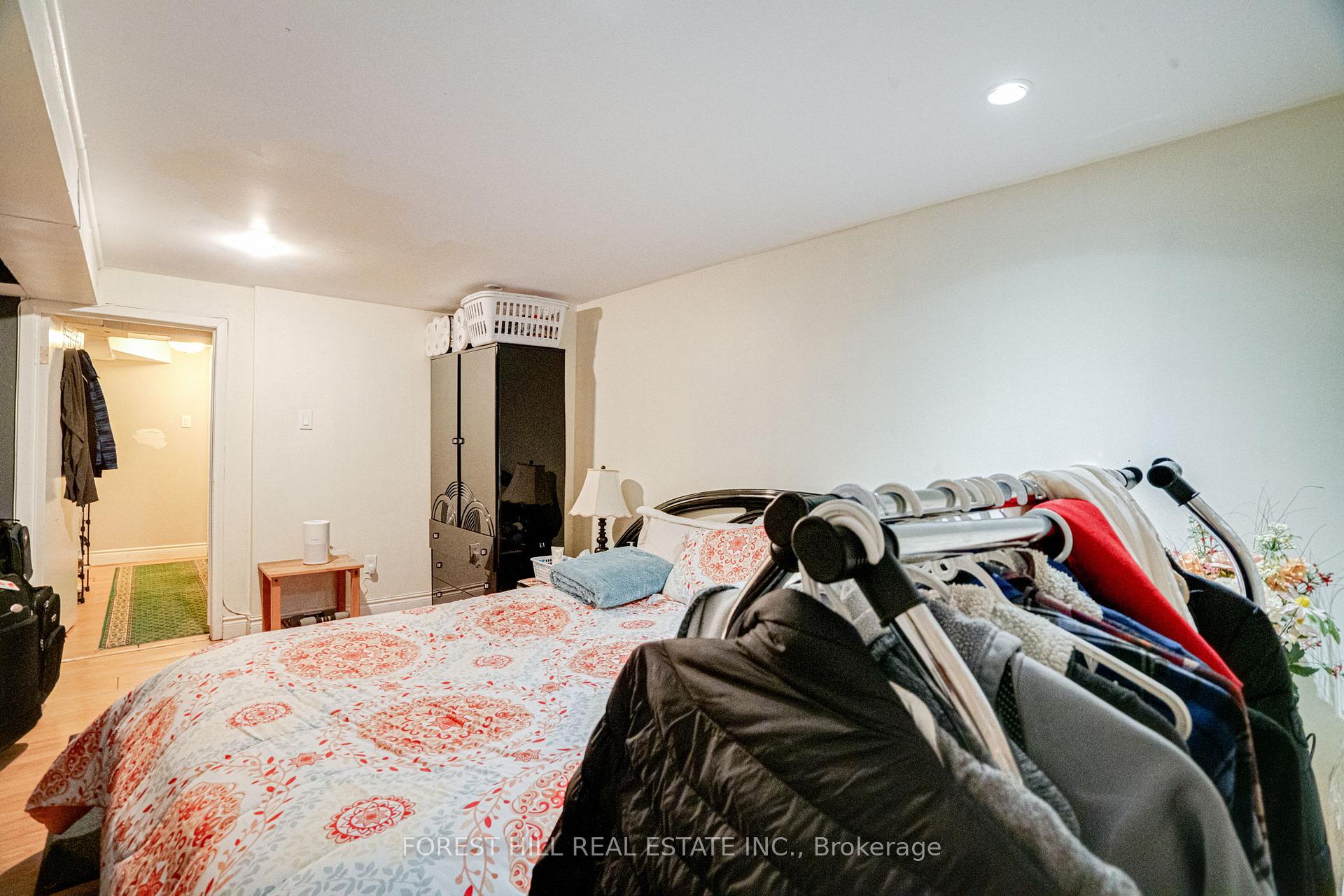 19 MCALLISTER Rd, Toronto, ON M3H2N1 | 3 Bedroom 2 Bathroom Detached House | Image 18