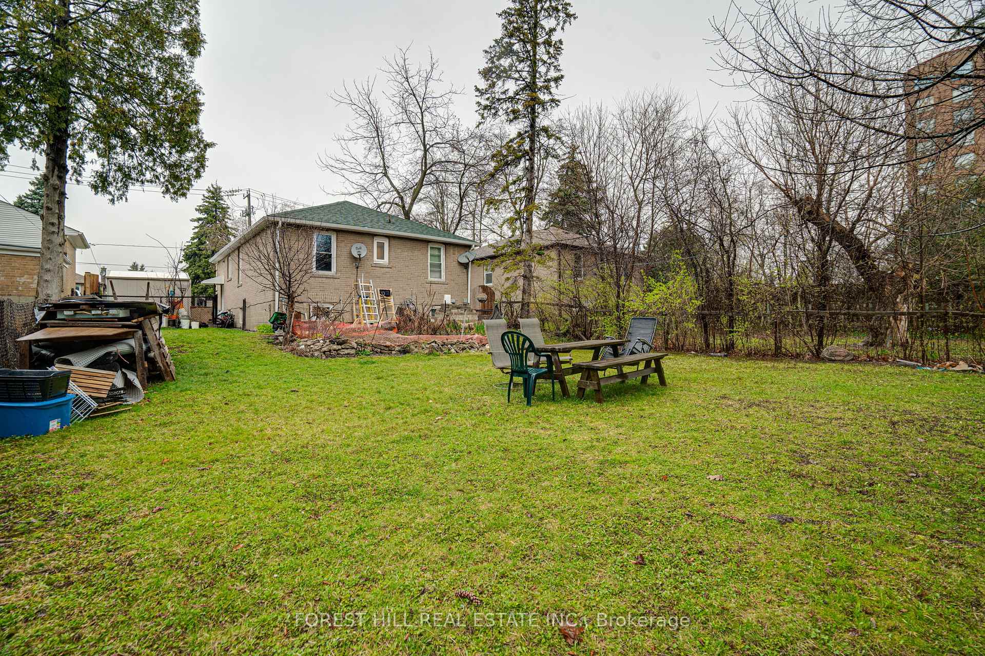 19 MCALLISTER Rd, Toronto, ON M3H2N1 | 3 Bedroom 2 Bathroom Detached House | Image 22