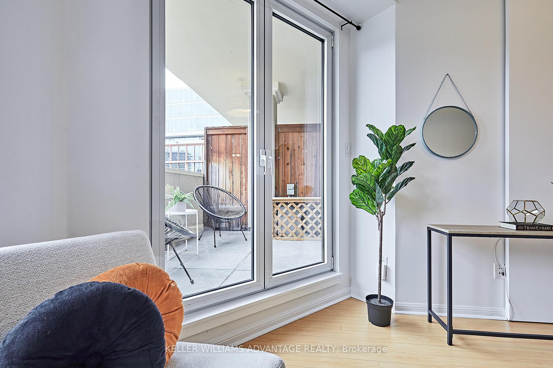 #423 - 550 Front St W, Toronto, ON M5V3N5 | 1 Bedroom 1 Bathroom Condo Apt | Image 10