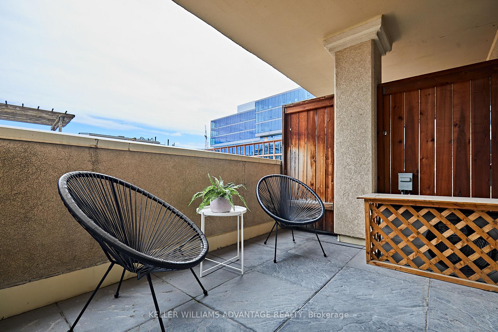 #423 - 550 Front St W, Toronto, ON M5V3N5 | 1 Bedroom 1 Bathroom Condo Apt | Image 11