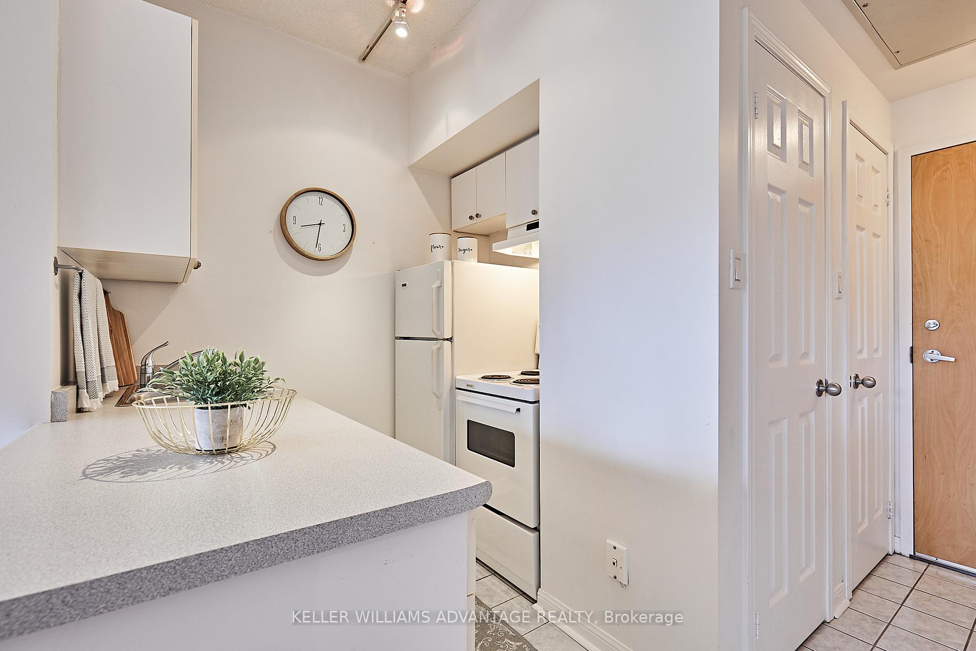 #423 - 550 Front St W, Toronto, ON M5V3N5 | 1 Bedroom 1 Bathroom Condo Apt | Image 21