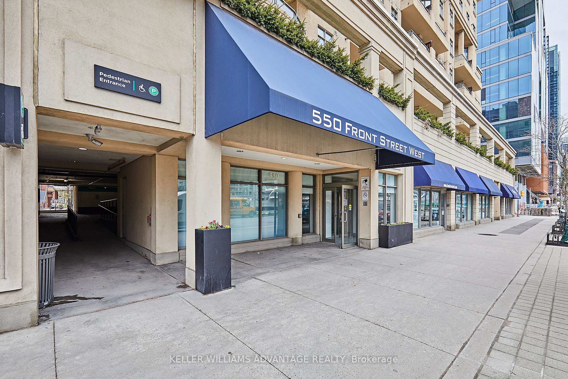 #423 - 550 Front St W, Toronto, ON M5V3N5 | 1 Bedroom 1 Bathroom Condo Apt | Image 32