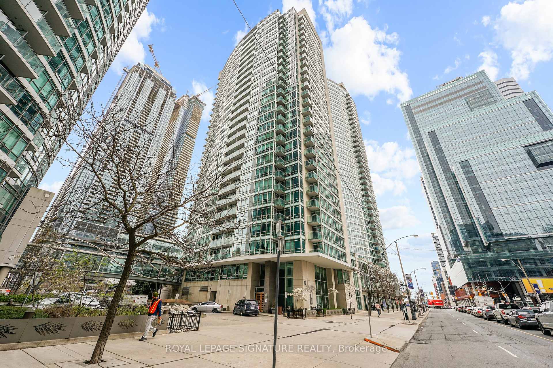 #2309 - 381 Front St, Toronto, ON M5V3R8 | 1 Bedroom 1 Bathroom Condo Apt | Image 1