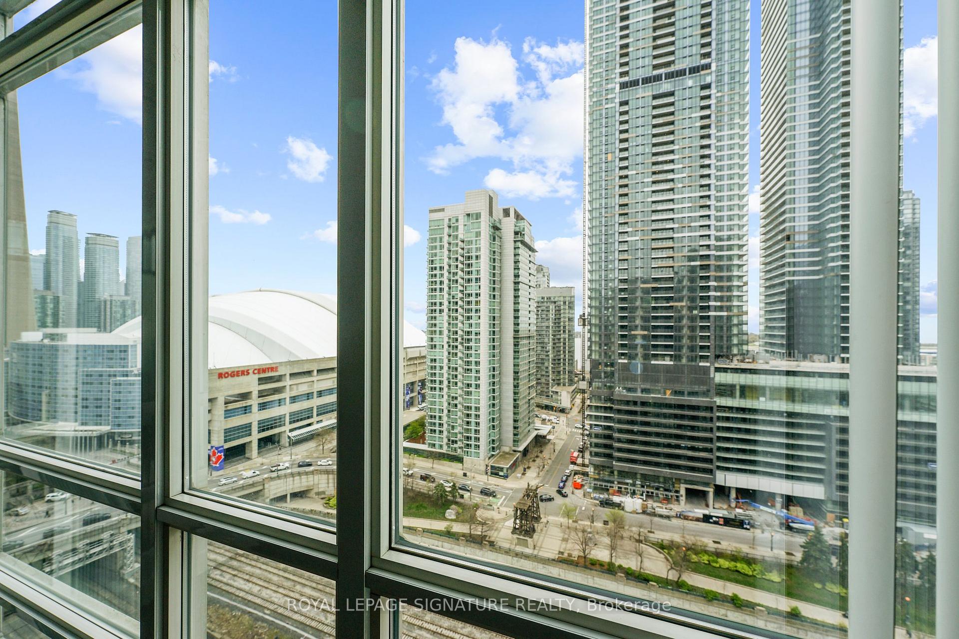 #2309 - 381 Front St, Toronto, ON M5V3R8 | 1 Bedroom 1 Bathroom Condo Apt | Image 2
