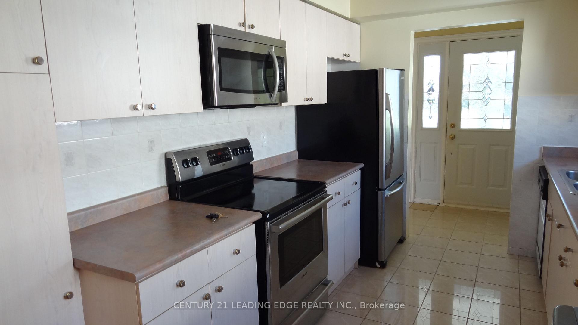 23 Lesgay Cres, Toronto, ON M2J2H9 | 3 Bedroom 2 Bathroom Detached House | Image 3