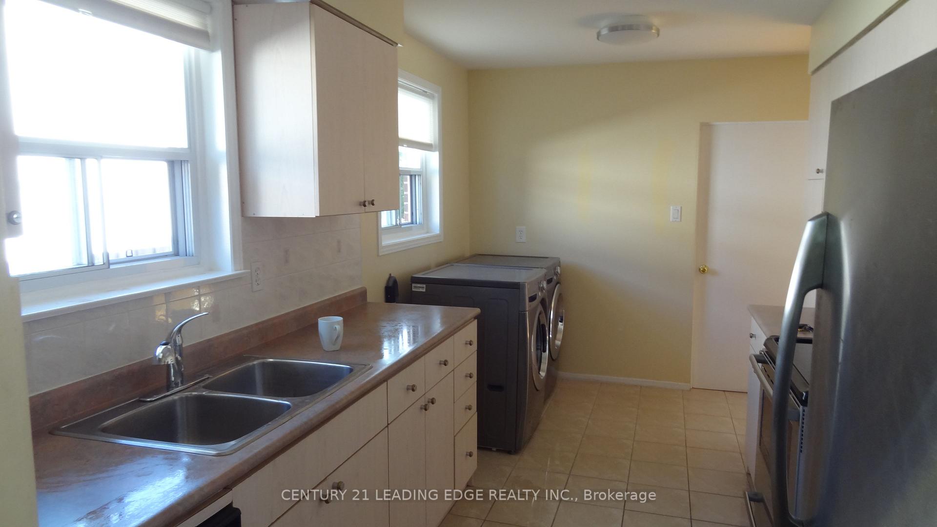 23 Lesgay Cres, Toronto, ON M2J2H9 | 3 Bedroom 2 Bathroom Detached House | Image 4