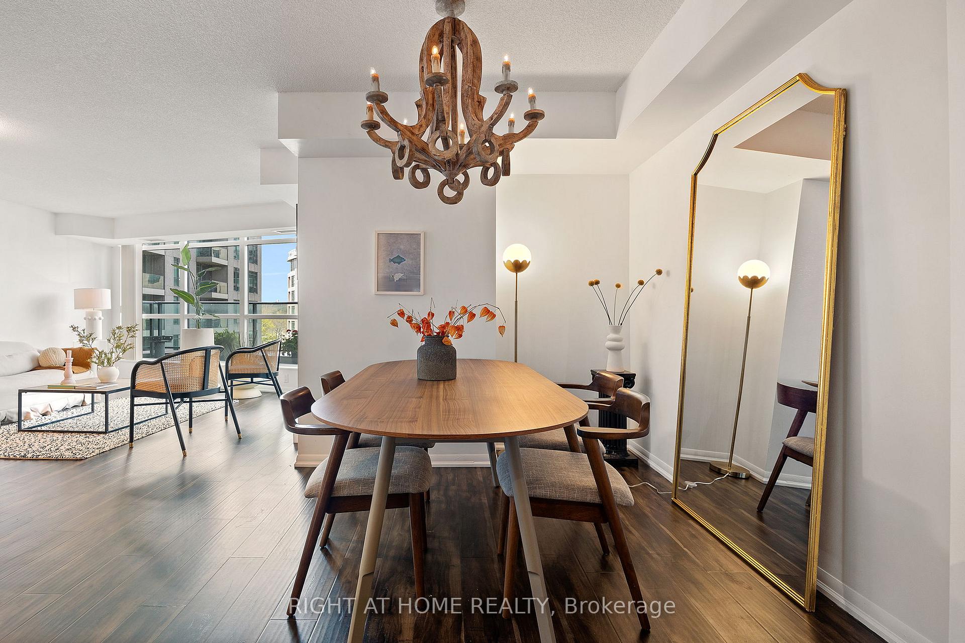 #419 - 215 Fort York Blvd, Toronto, ON M5V4A2 | 2 Bedroom 2 Bathroom Condo Apt | Image 11