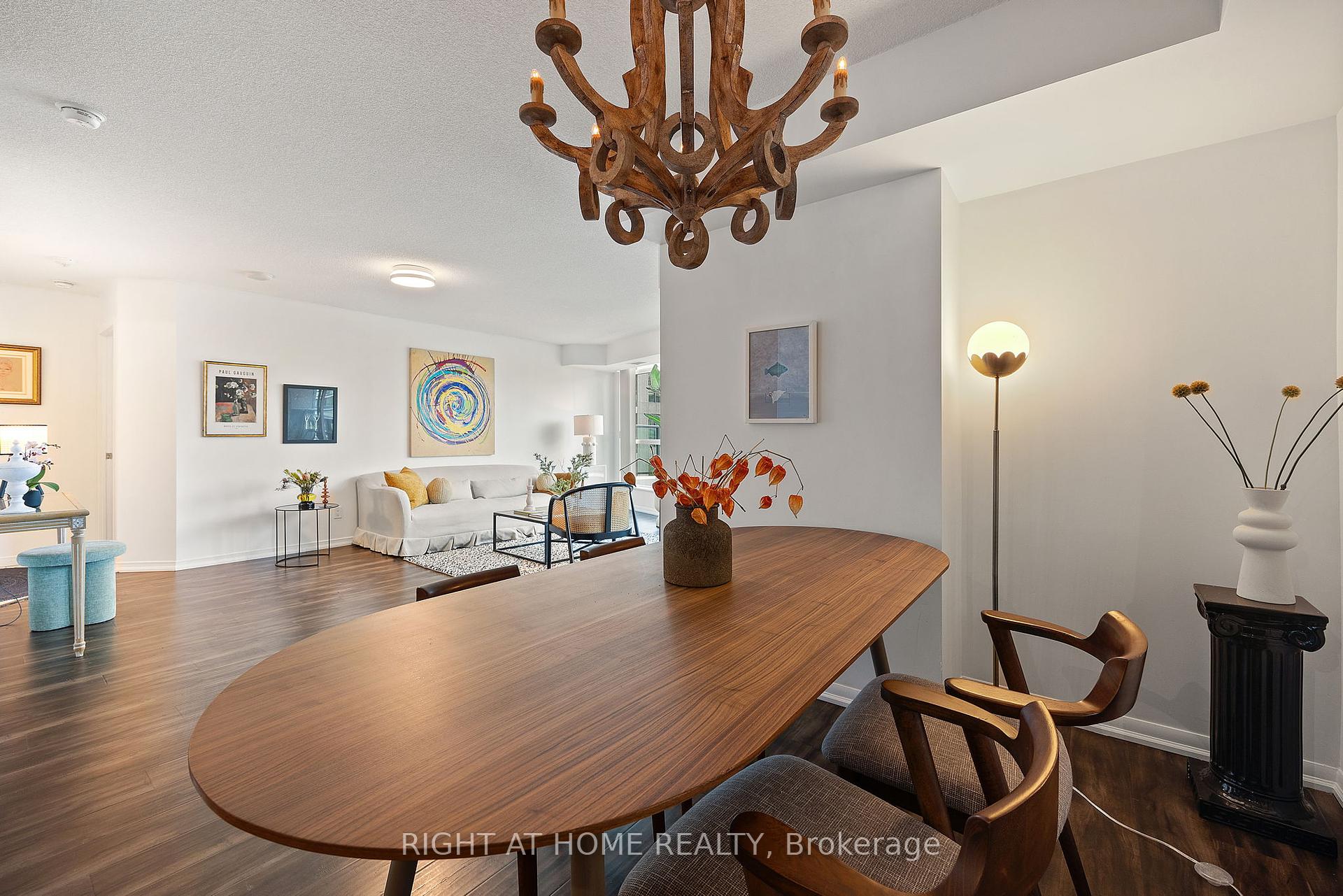 #419 - 215 Fort York Blvd, Toronto, ON M5V4A2 | 2 Bedroom 2 Bathroom Condo Apt | Image 12