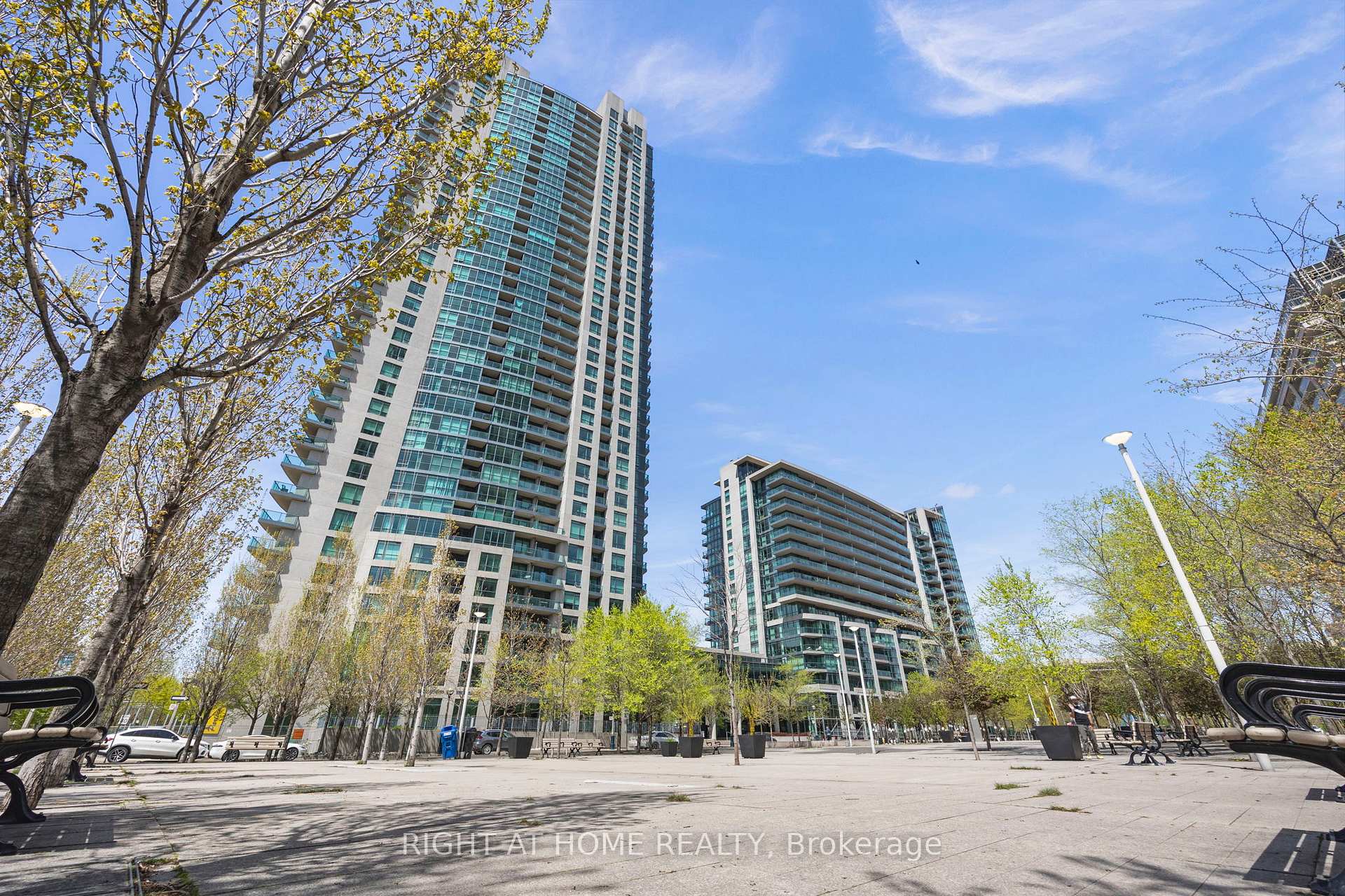 #419 - 215 Fort York Blvd, Toronto, ON M5V4A2 | 2 Bedroom 2 Bathroom Condo Apt | Image 25