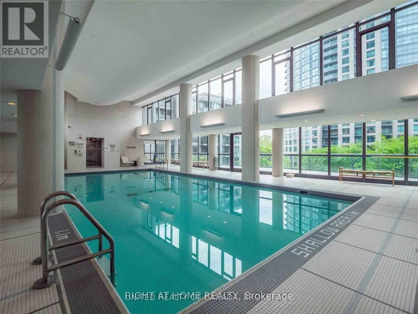 #419 - 215 Fort York Blvd, Toronto, ON M5V4A2 | 2 Bedroom 2 Bathroom Condo Apt | Image 27