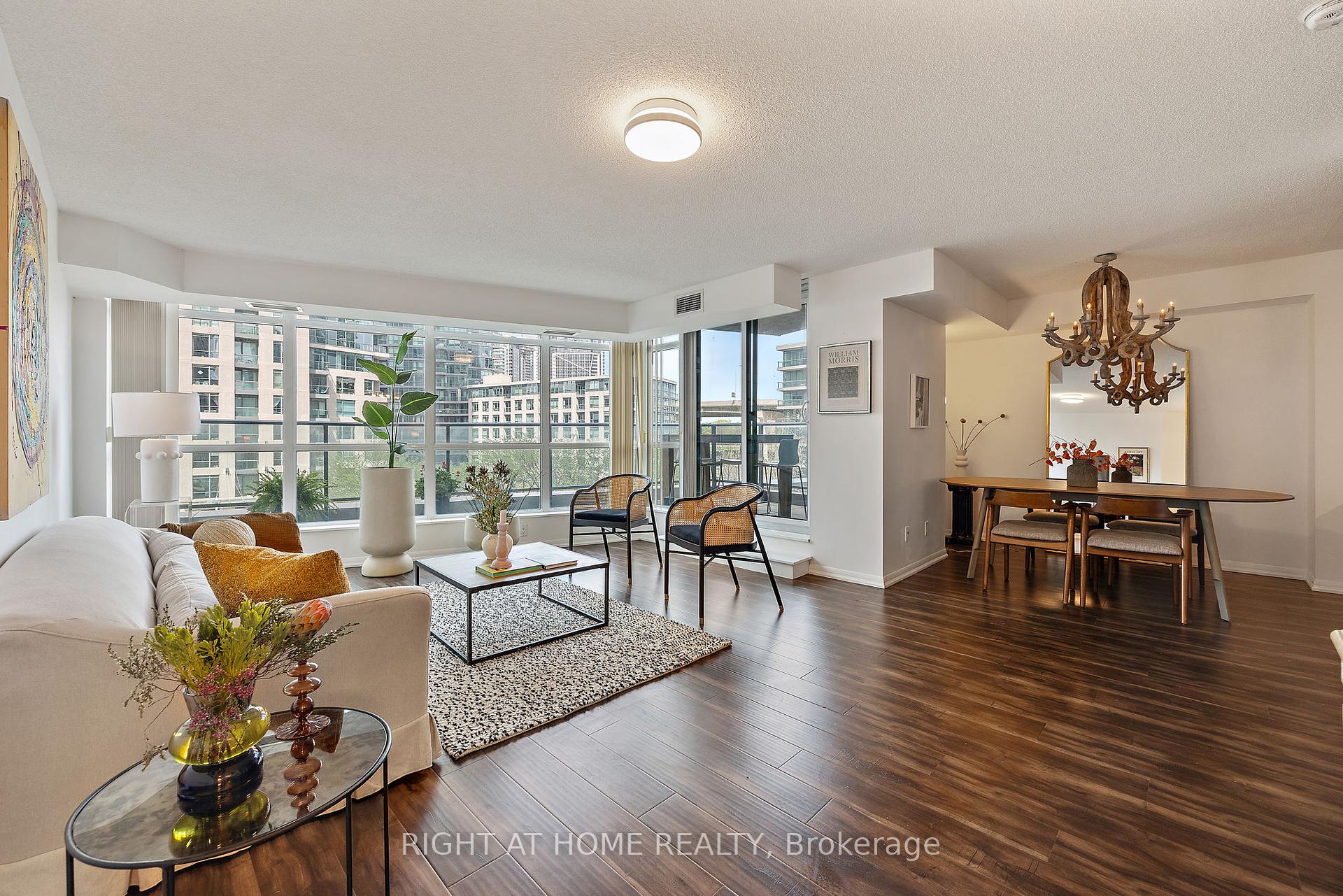 #419 - 215 Fort York Blvd, Toronto, ON M5V4A2 | 2 Bedroom 2 Bathroom Condo Apt | Image 3