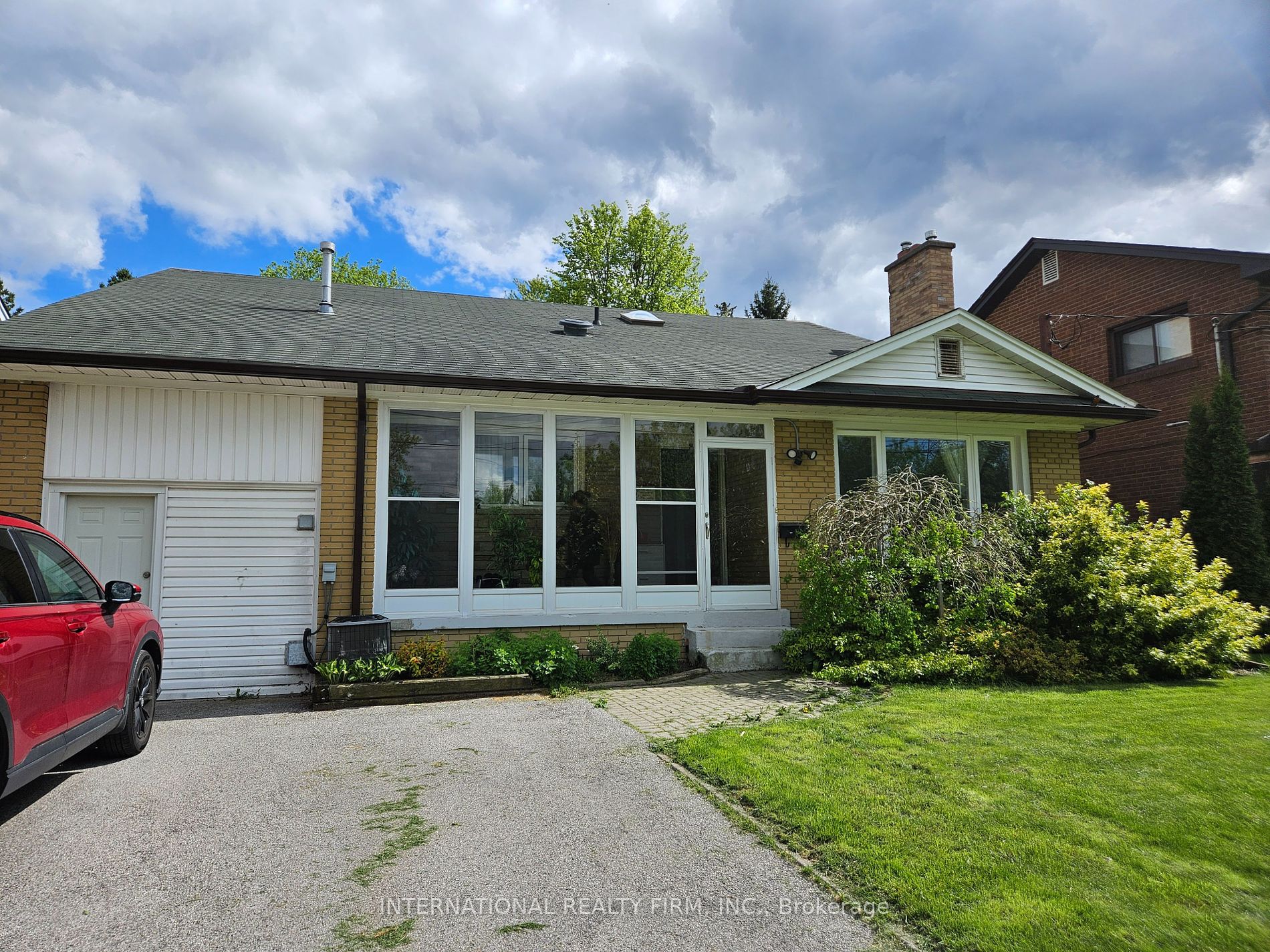 201 Bishop Ave, Toronto, ON M2M1Z7 | 5 Bedroom 3 Bathroom Detached House | Image 1