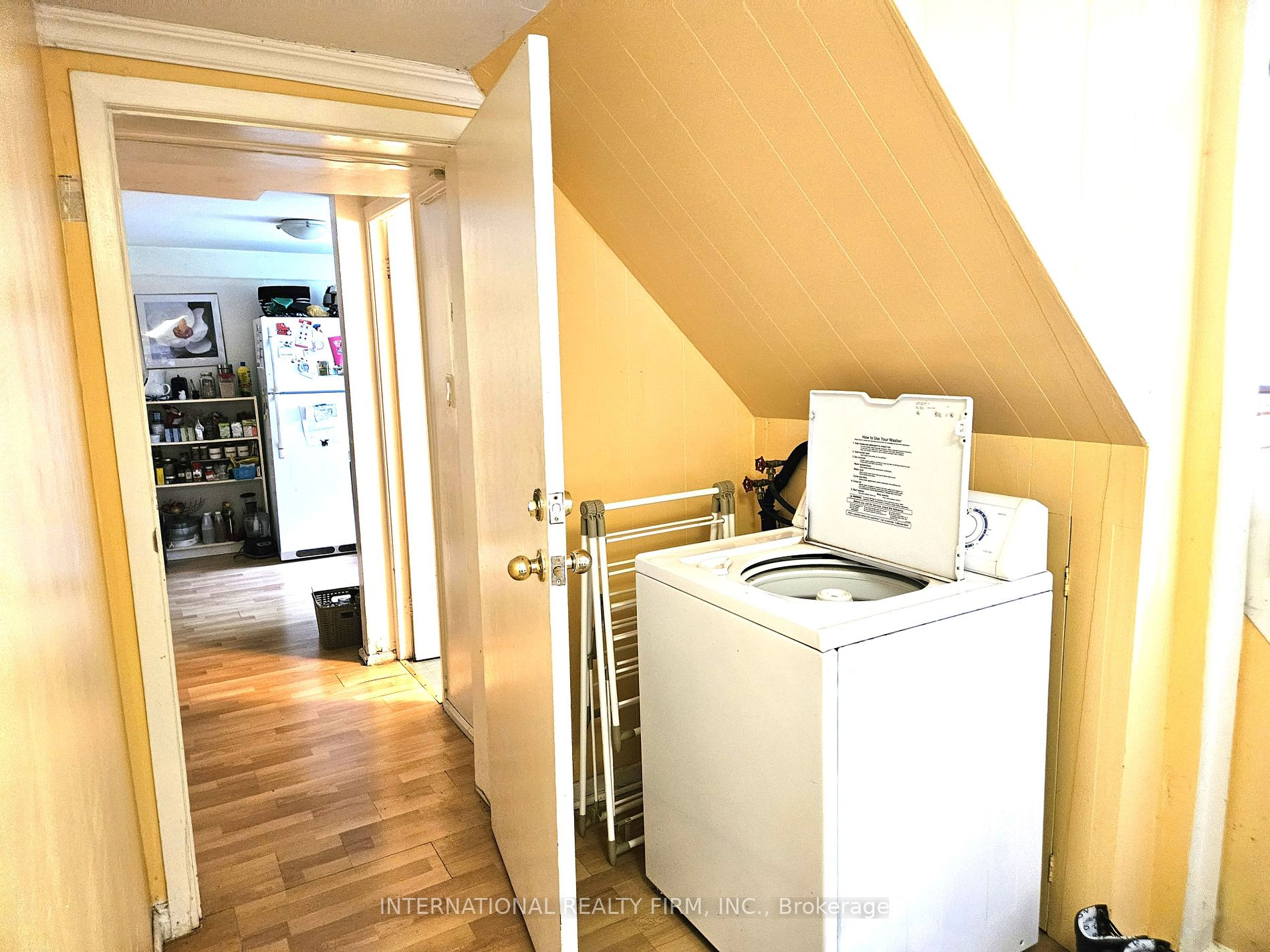 201 Bishop Ave, Toronto, ON M2M1Z7 | 5 Bedroom 3 Bathroom Detached House | Image 16